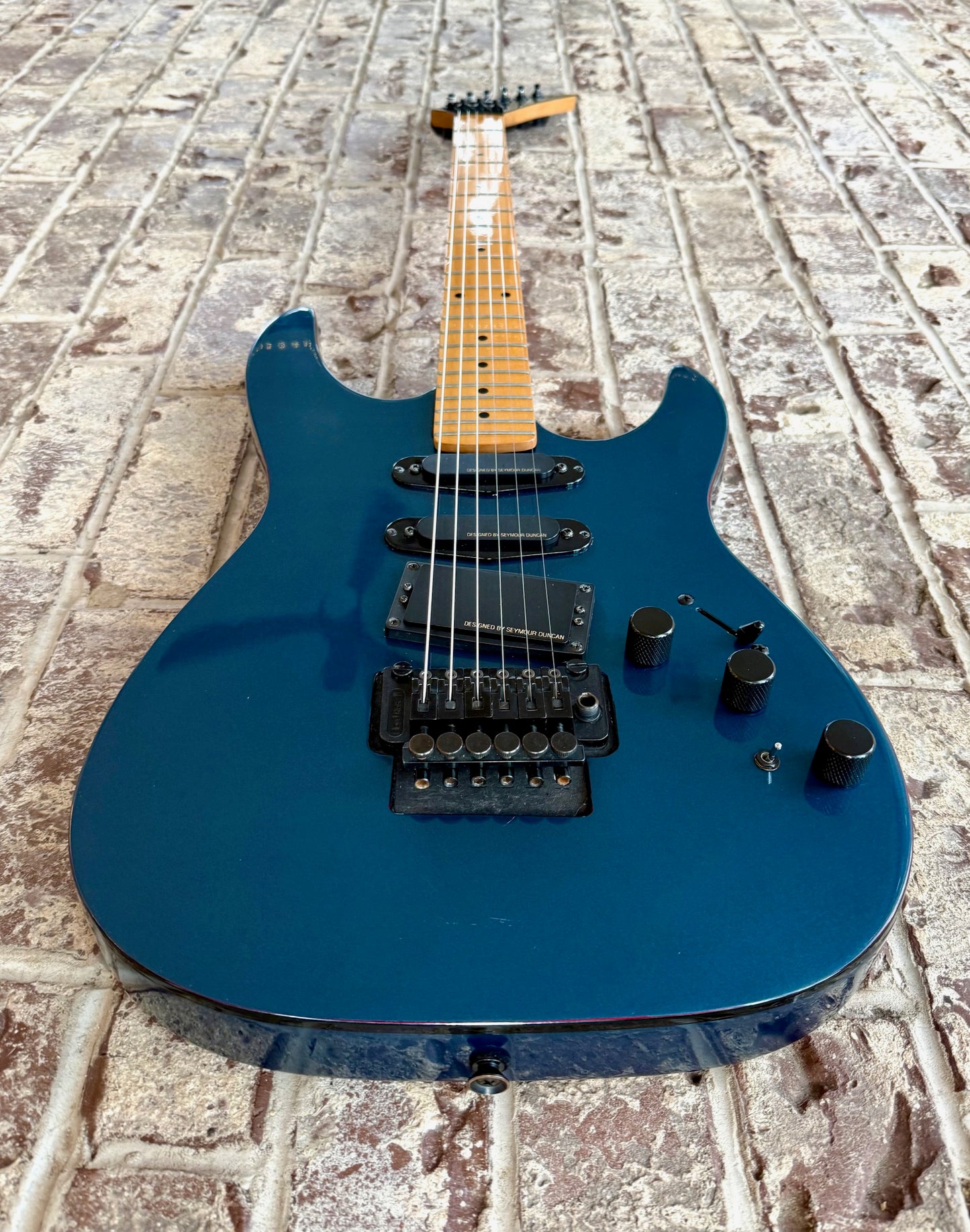 Vintage 1988-89 Kramer 100 Series 615 Electric Guitar