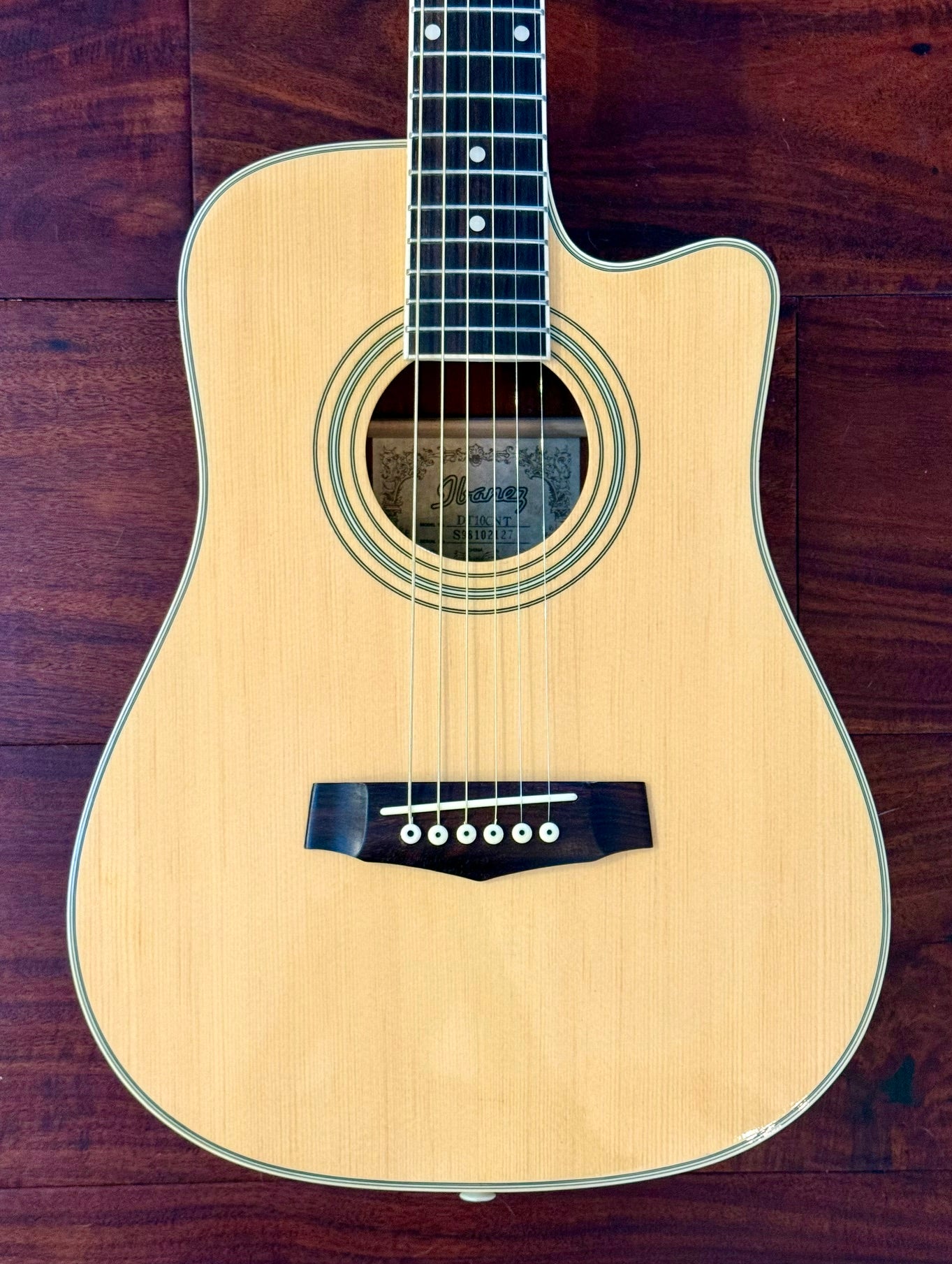LIKE NEW Ibanez Daytripper DT10CNT 3/4 size Acoustic Guitar