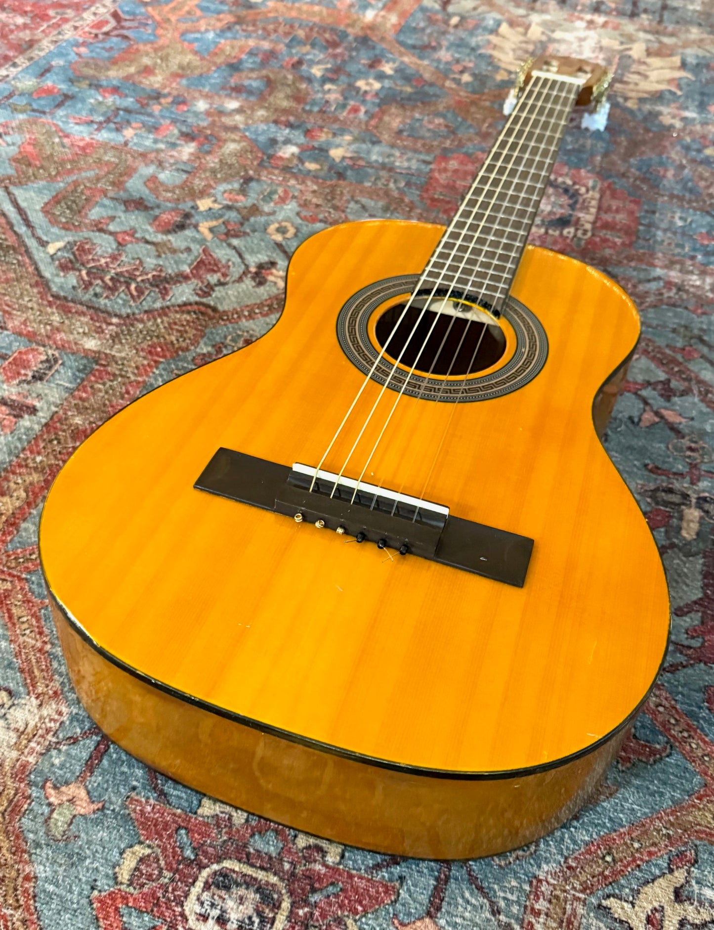 Laurel Canyon LN-50 1/2 Size Classical Acoustic Guitar