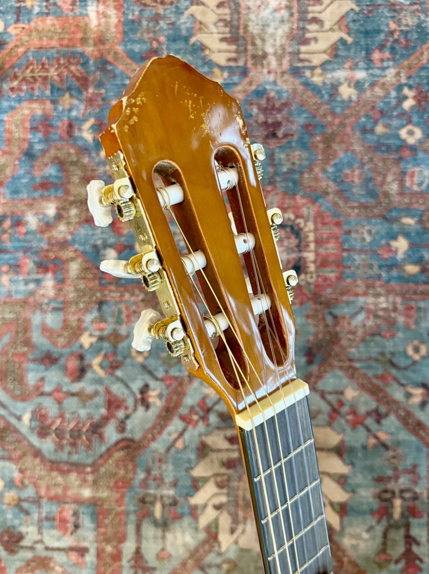 Laurel Canyon LN-50 1/2 Size Classical Acoustic Guitar