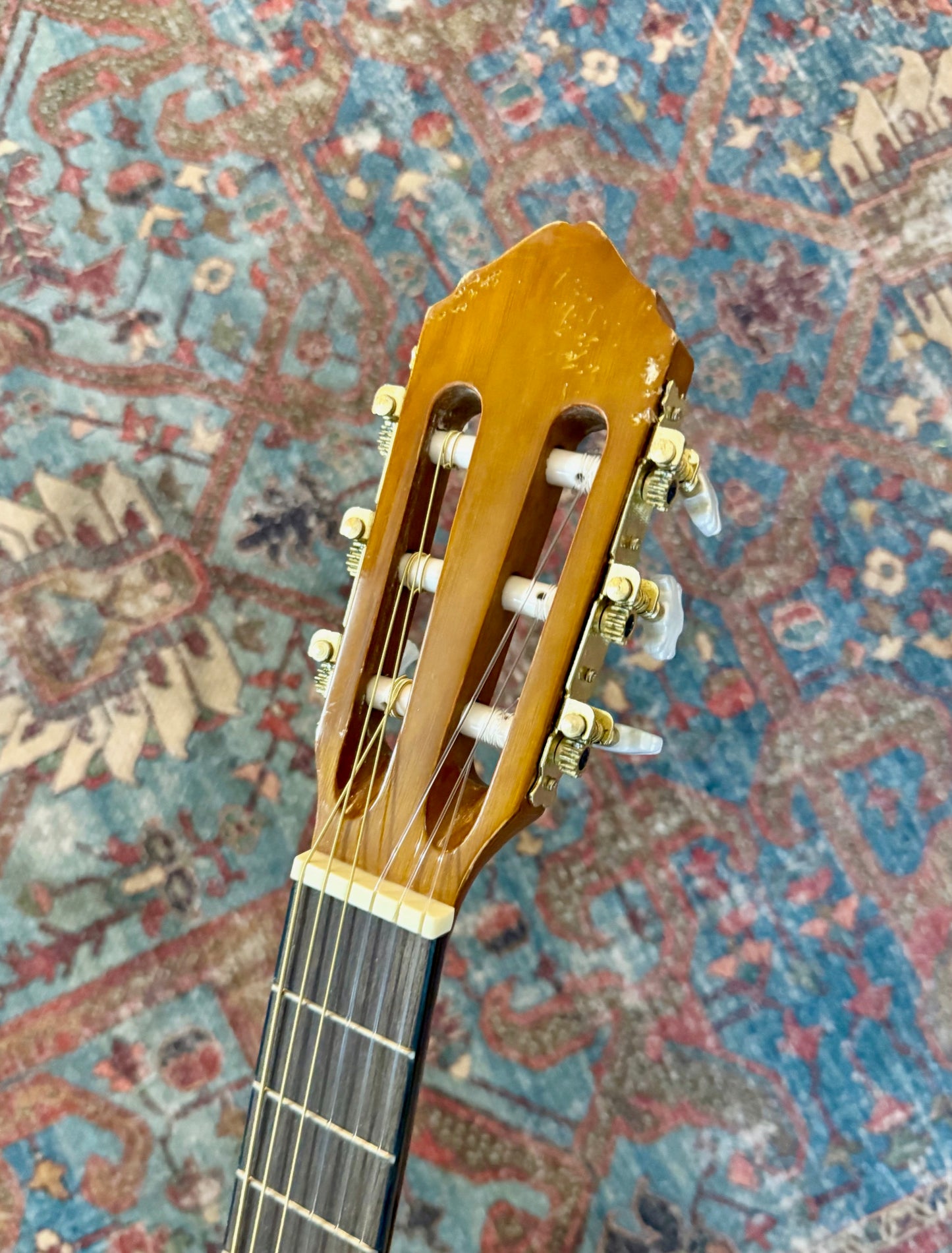 Laurel Canyon LN-50 1/2 Size Classical Acoustic Guitar
