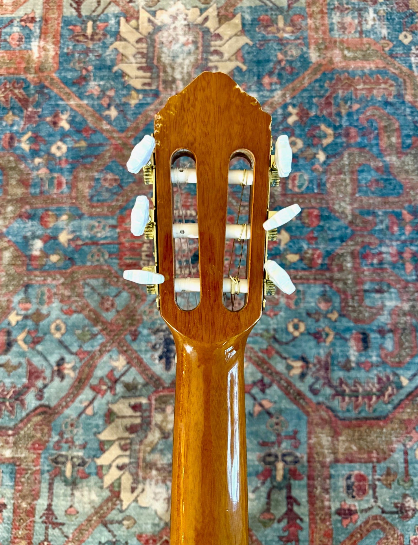 Laurel Canyon LN-50 1/2 Size Classical Acoustic Guitar