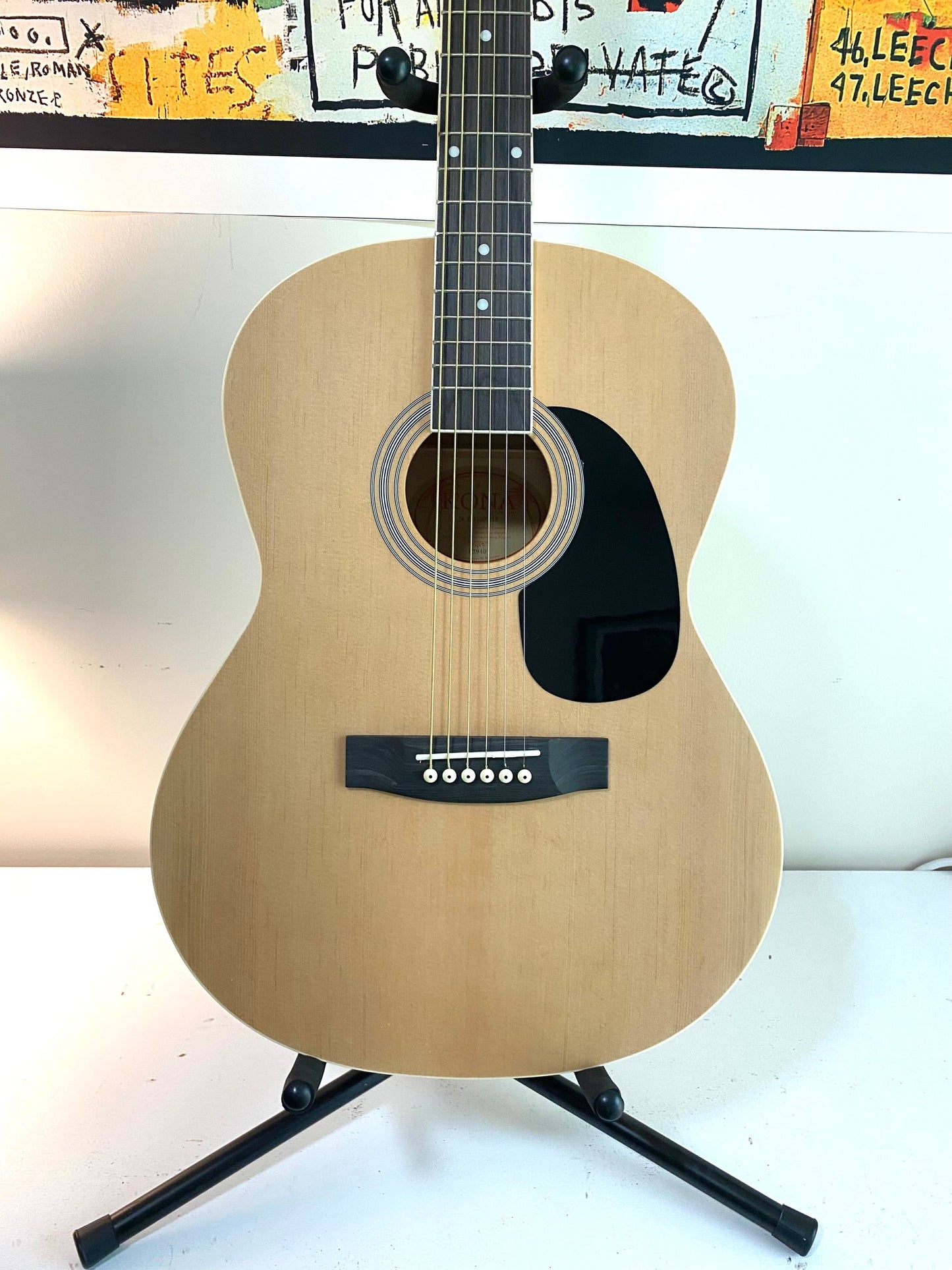 NEW Kona K394D Acoustic RH Guitar with Gig Bag & Extras