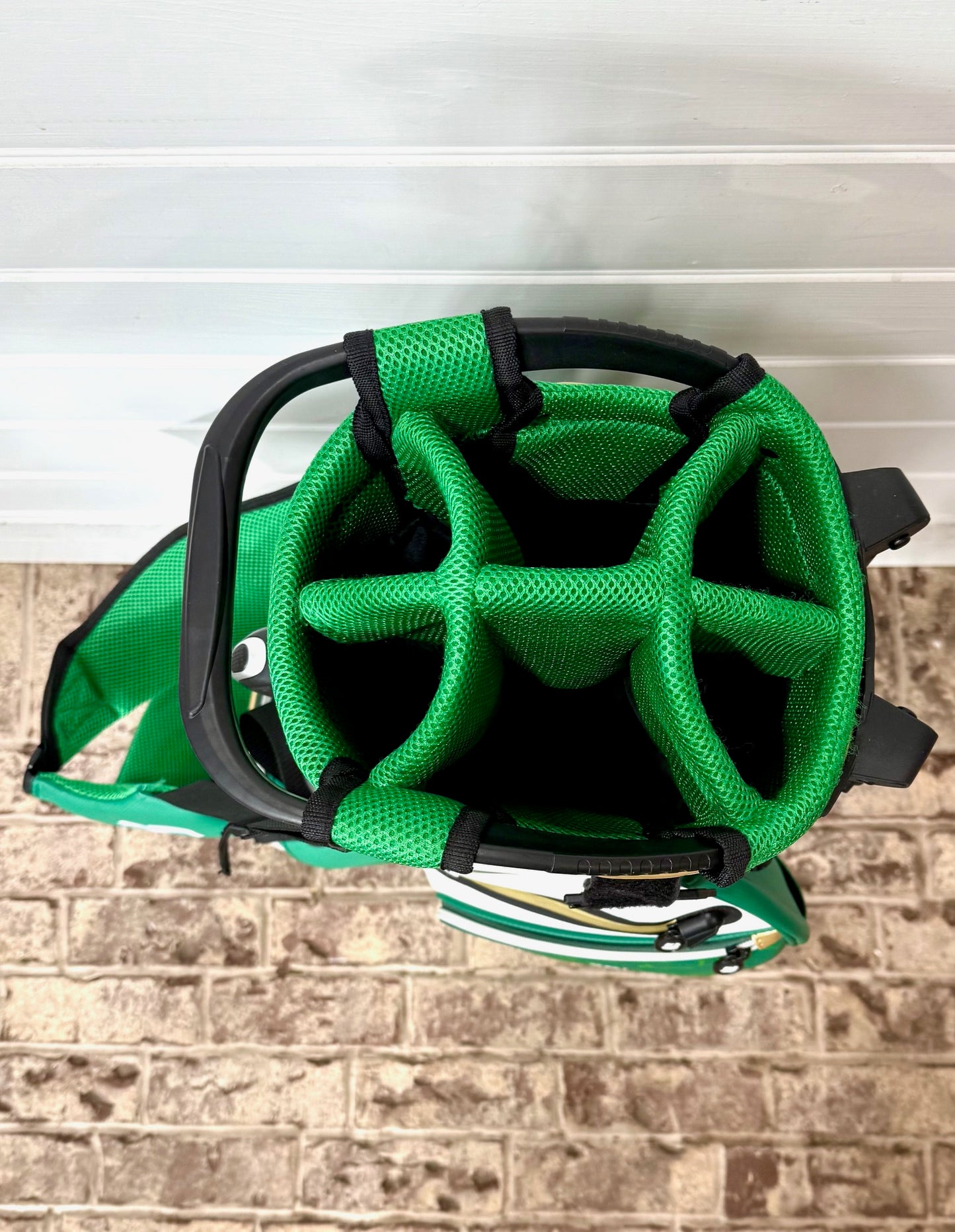 LIKE NEW Bridgestone 2025 Spring Green/White/Gold Masters Stand Bag W/Cover.