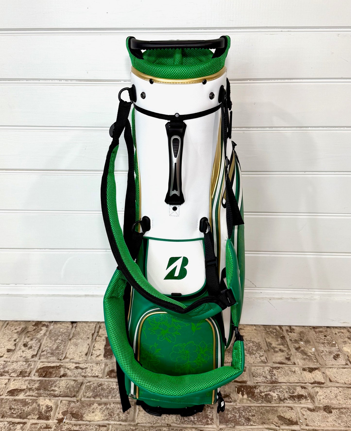 LIKE NEW Bridgestone 2025 Spring Green/White/Gold Masters Stand Bag W/Cover.