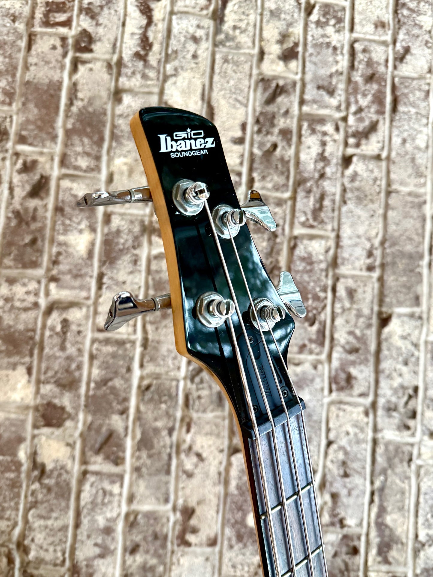 Ibanez GSR200 Pearl White Electric Bass Guitar