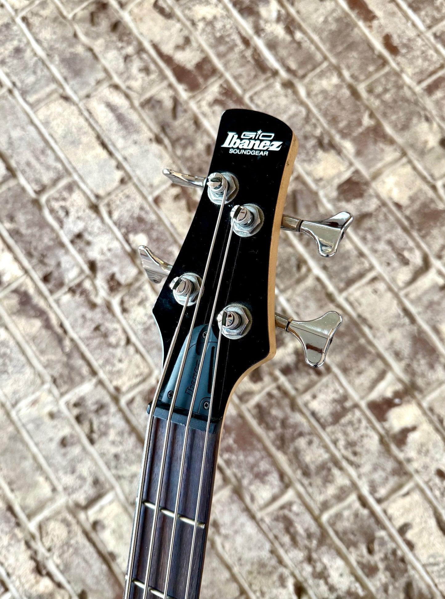 Ibanez GSR200 Pearl White Electric Bass Guitar