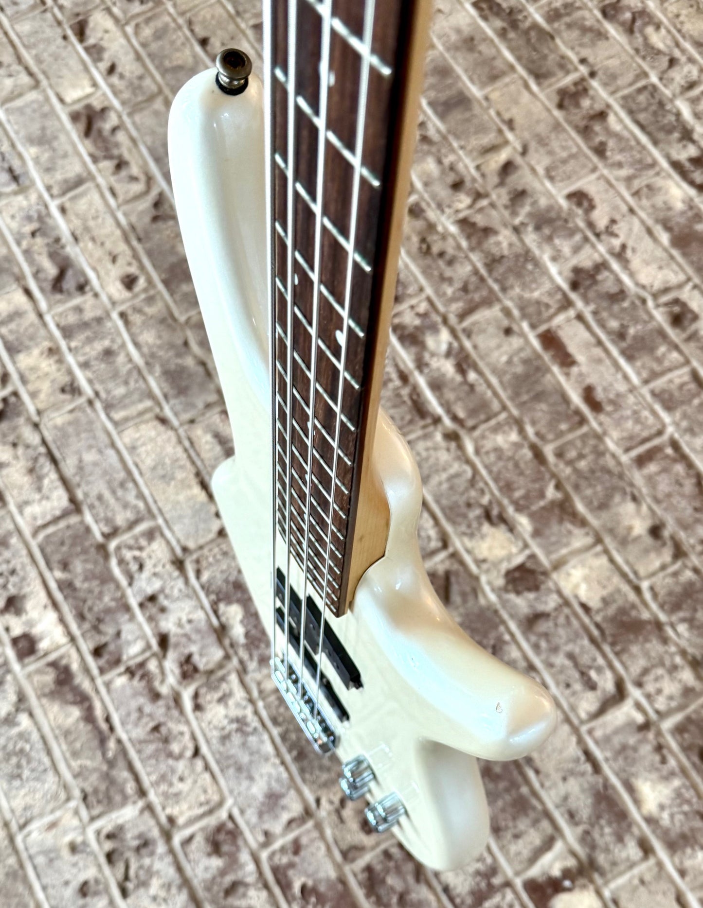 Ibanez GSR200 Pearl White Electric Bass Guitar