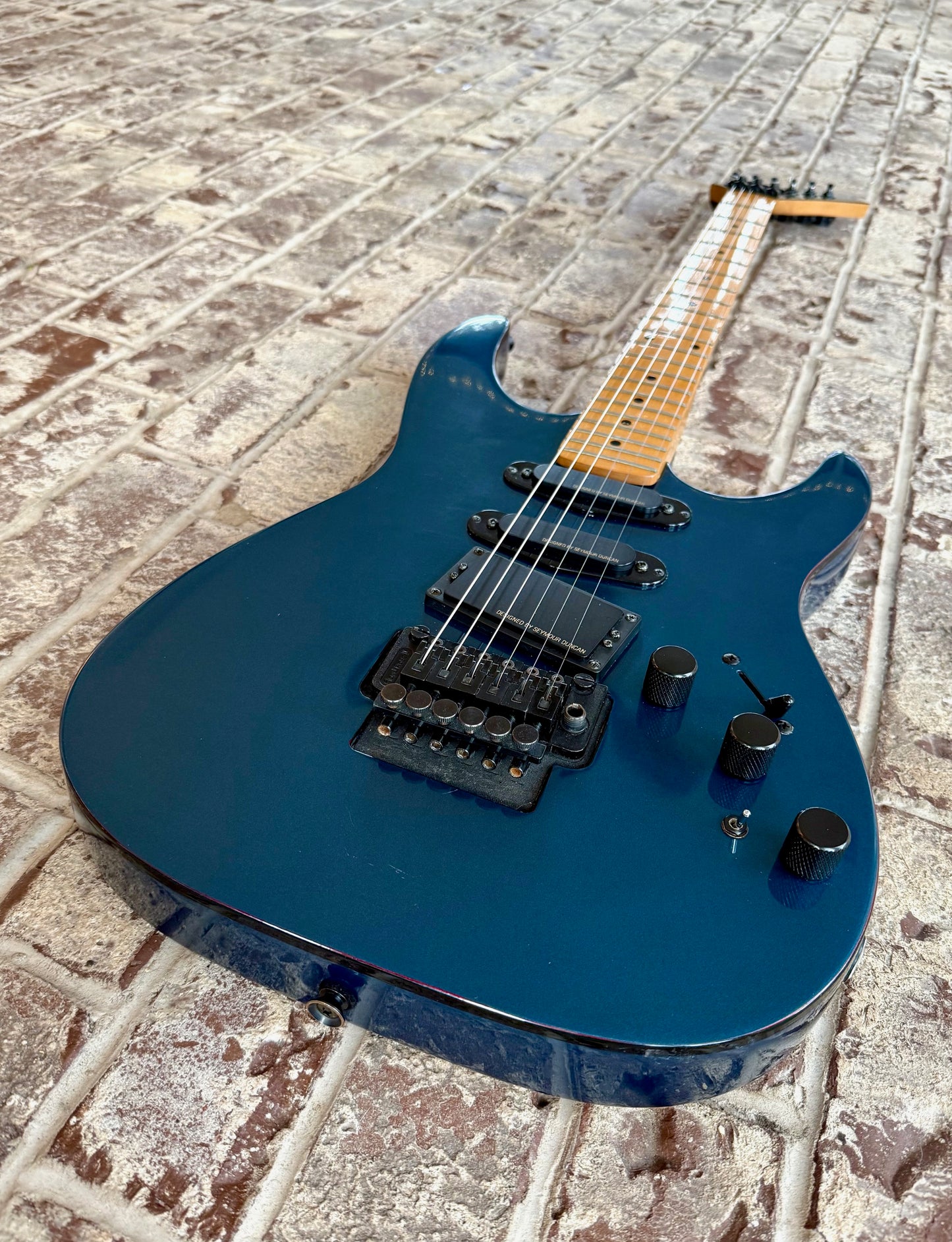 Vintage 1988-89 Kramer 100 Series 615 Electric Guitar