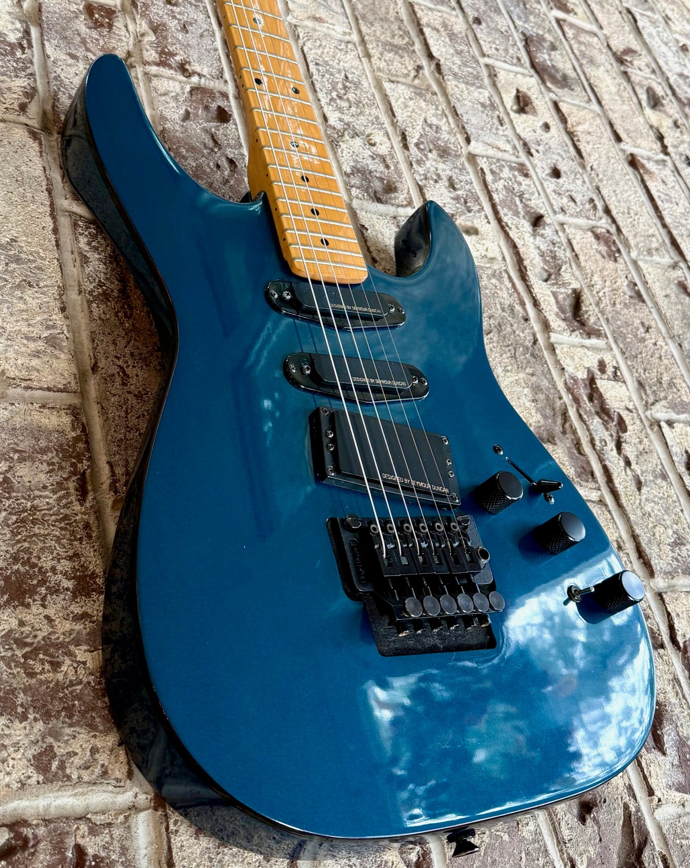 Vintage 1988-89 Kramer 100 Series 615 Electric Guitar