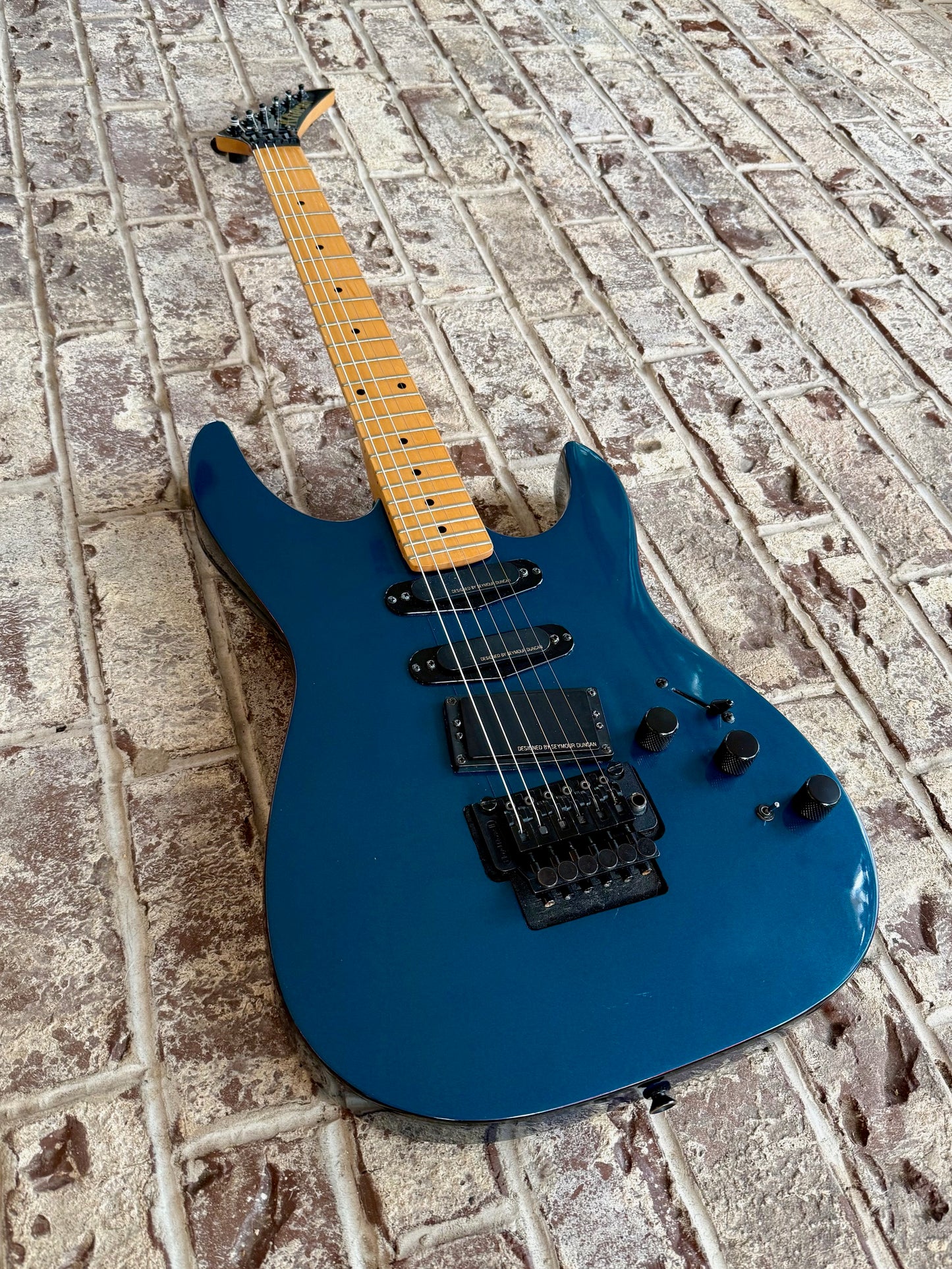 Vintage 1988-89 Kramer 100 Series 615 Electric Guitar