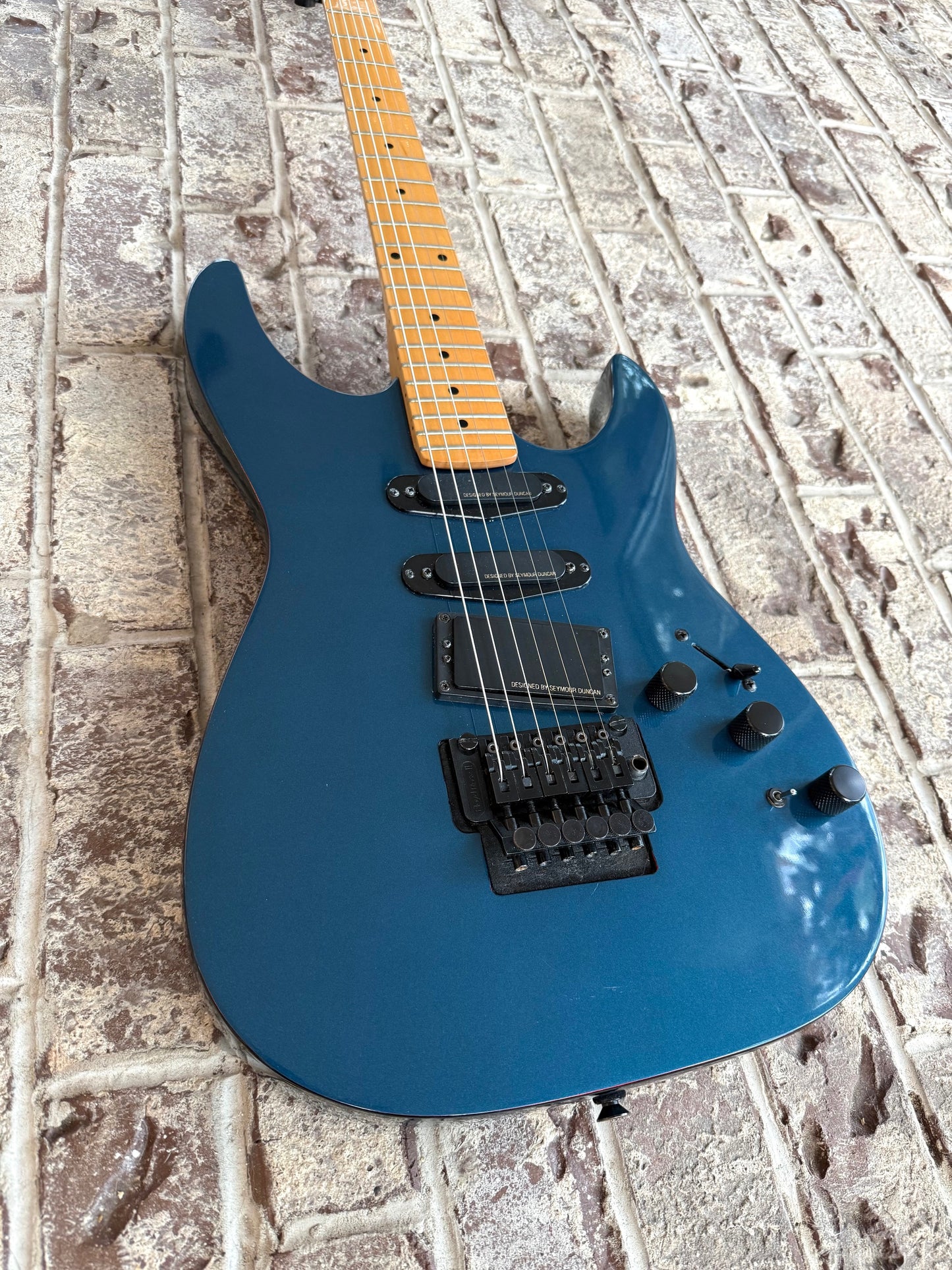 Vintage 1988-89 Kramer 100 Series 615 Electric Guitar