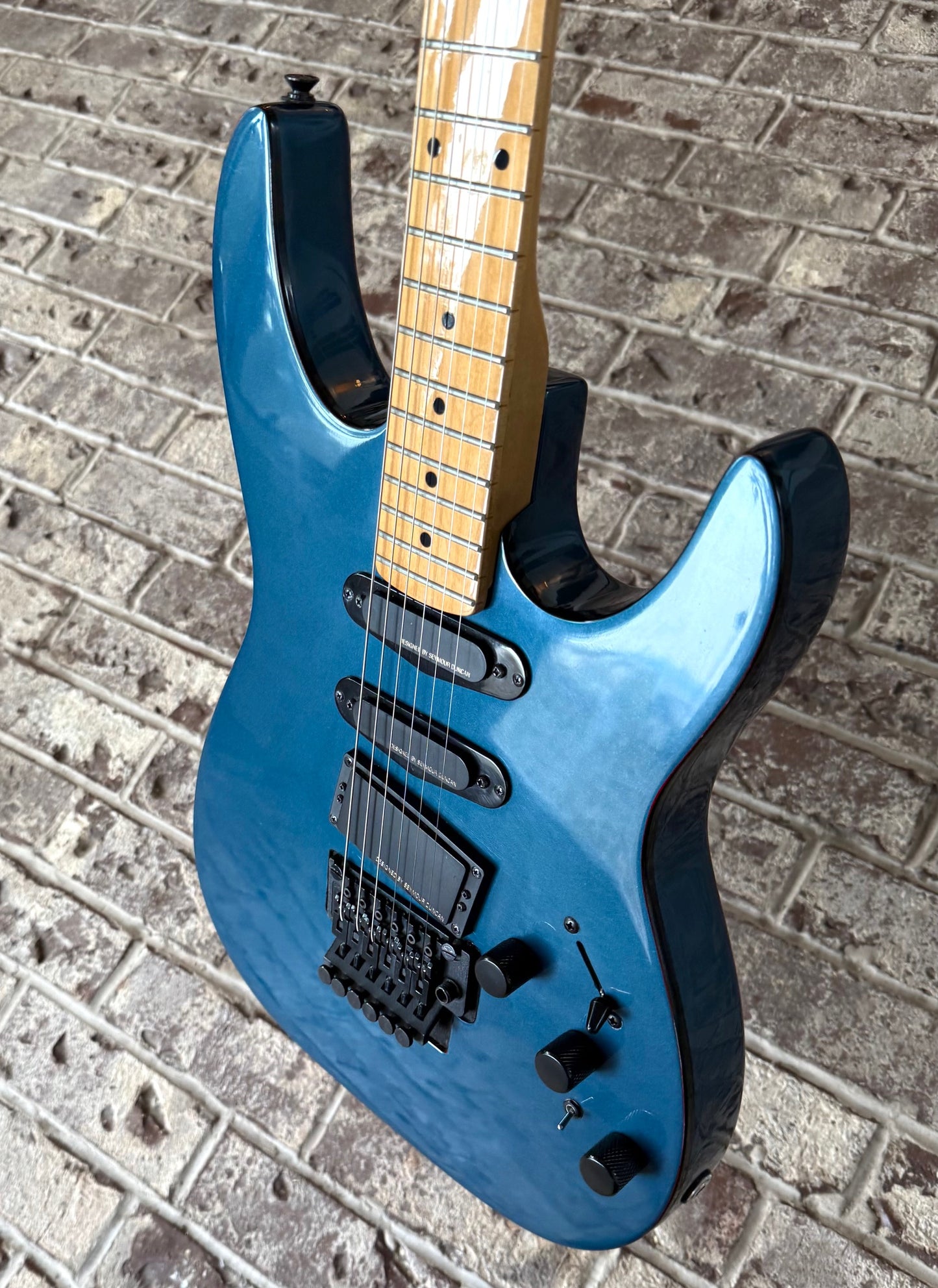 Vintage 1988-89 Kramer 100 Series 615 Electric Guitar