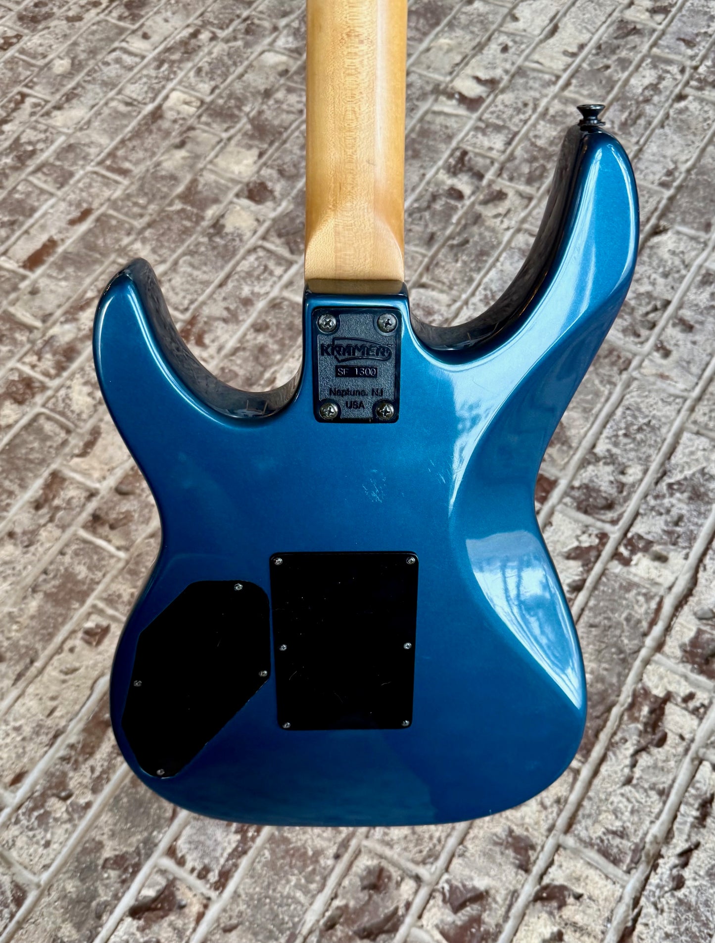 Vintage 1988-89 Kramer 100 Series 615 Electric Guitar