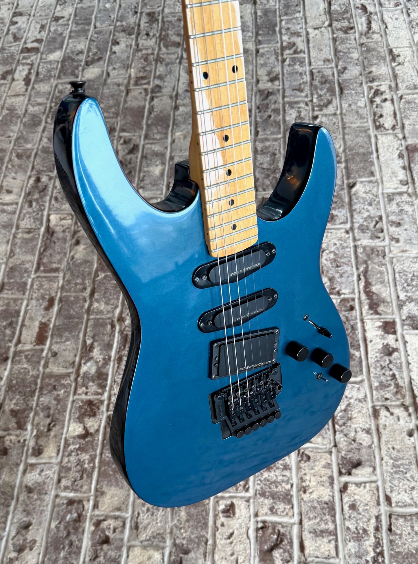 Vintage 1988-89 Kramer 100 Series 615 Electric Guitar