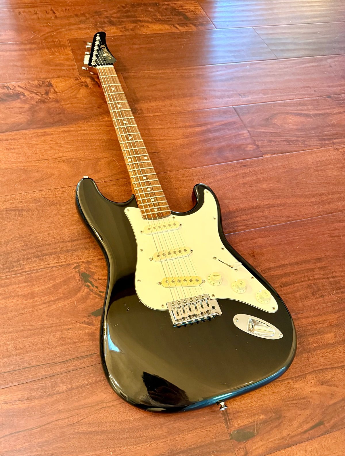 Vintage Samick LS-10/BK 1990's Black Electric Guitar