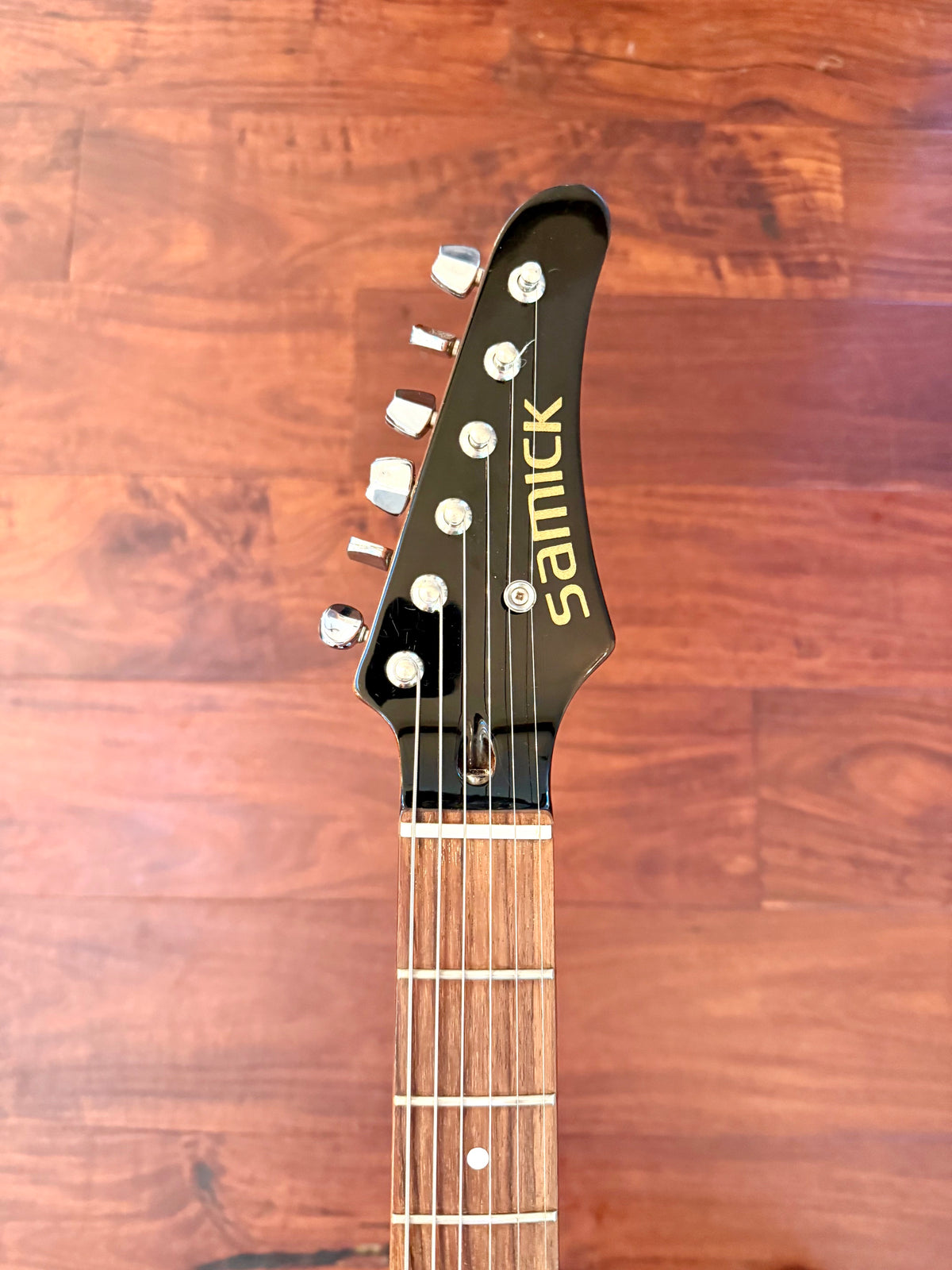 Vintage Samick LS-10/BK 1990's Black Electric Guitar