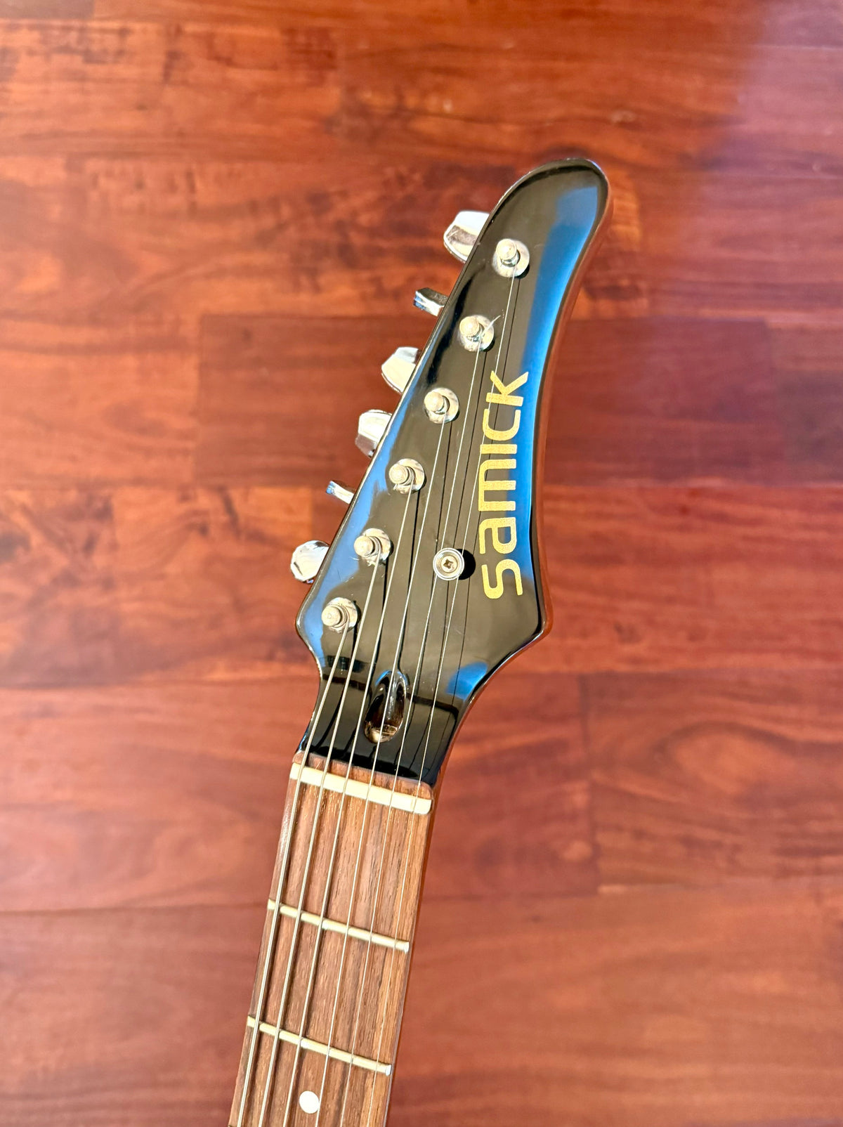 Vintage Samick LS-10/BK 1990's Black Electric Guitar