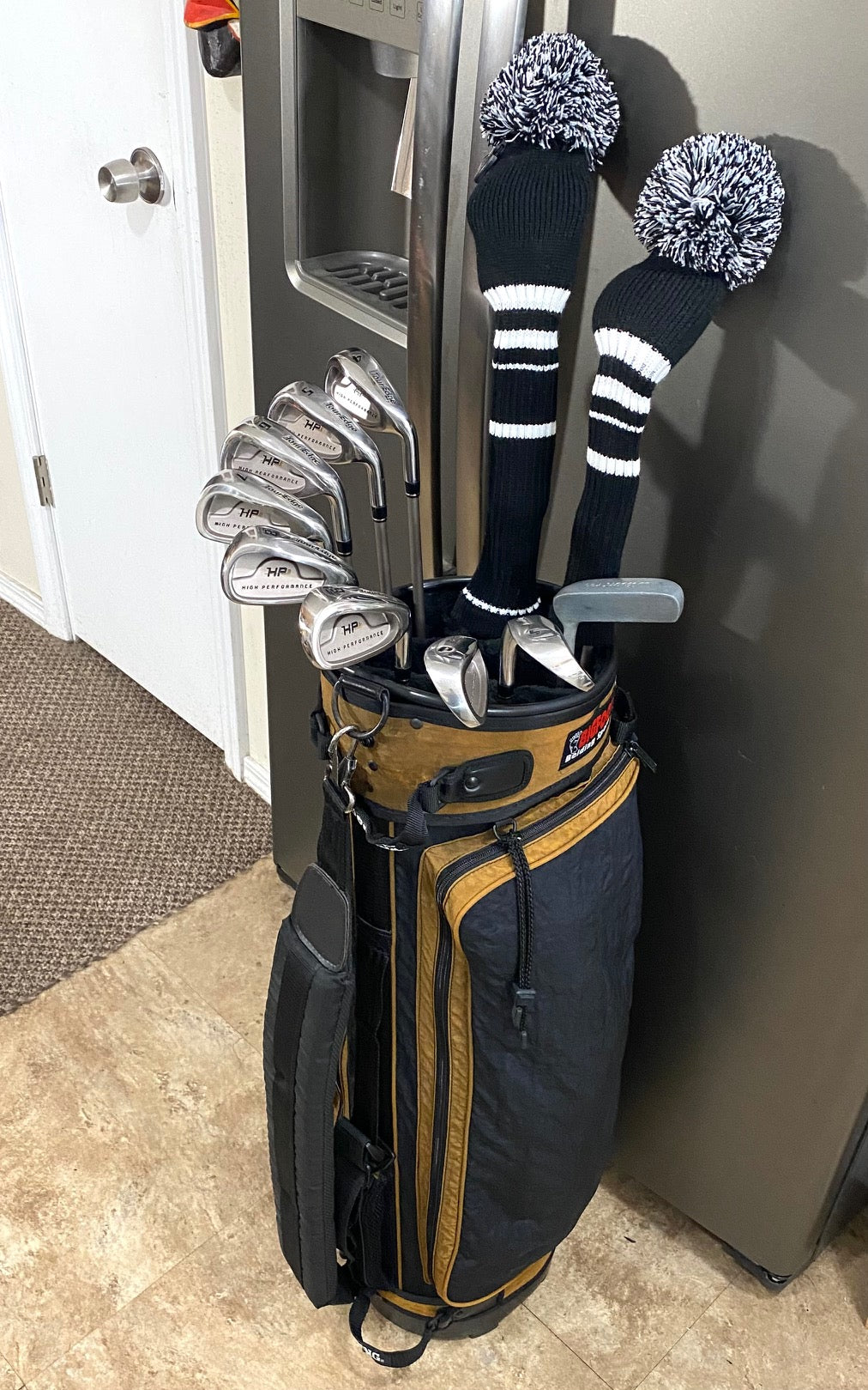 PENDING PICKUP Ladies Tour Edge/Callaway Full Set of Gold Clubs W/Bag & Extras