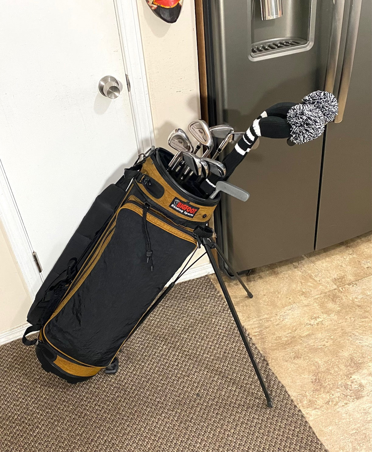 PENDING PICKUP Ladies Tour Edge/Callaway Full Set of Gold Clubs W/Bag & Extras