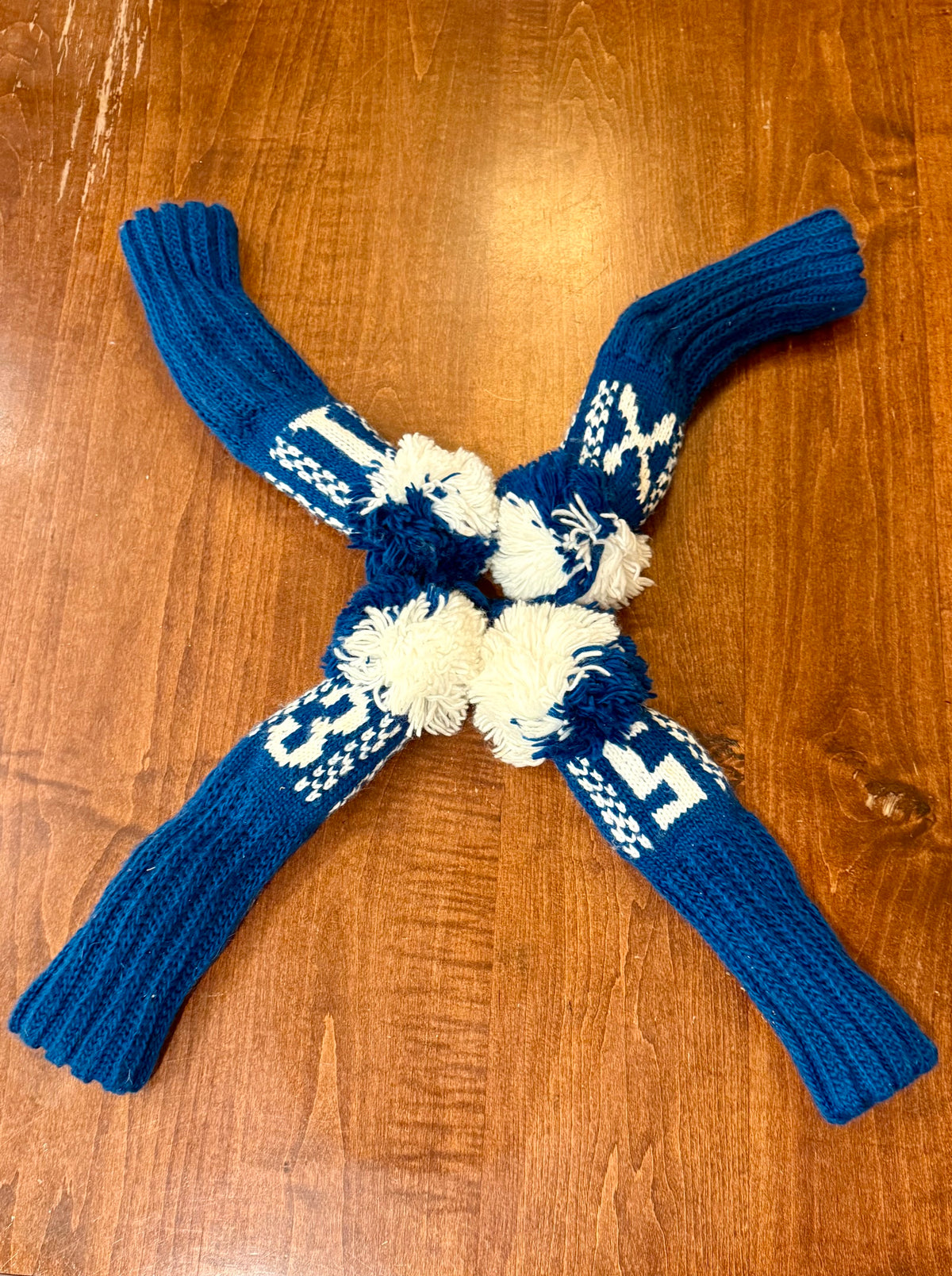 Vintage Knit Set of Blue & White Pom-Pom Golf Club Covers 1,3,5,X