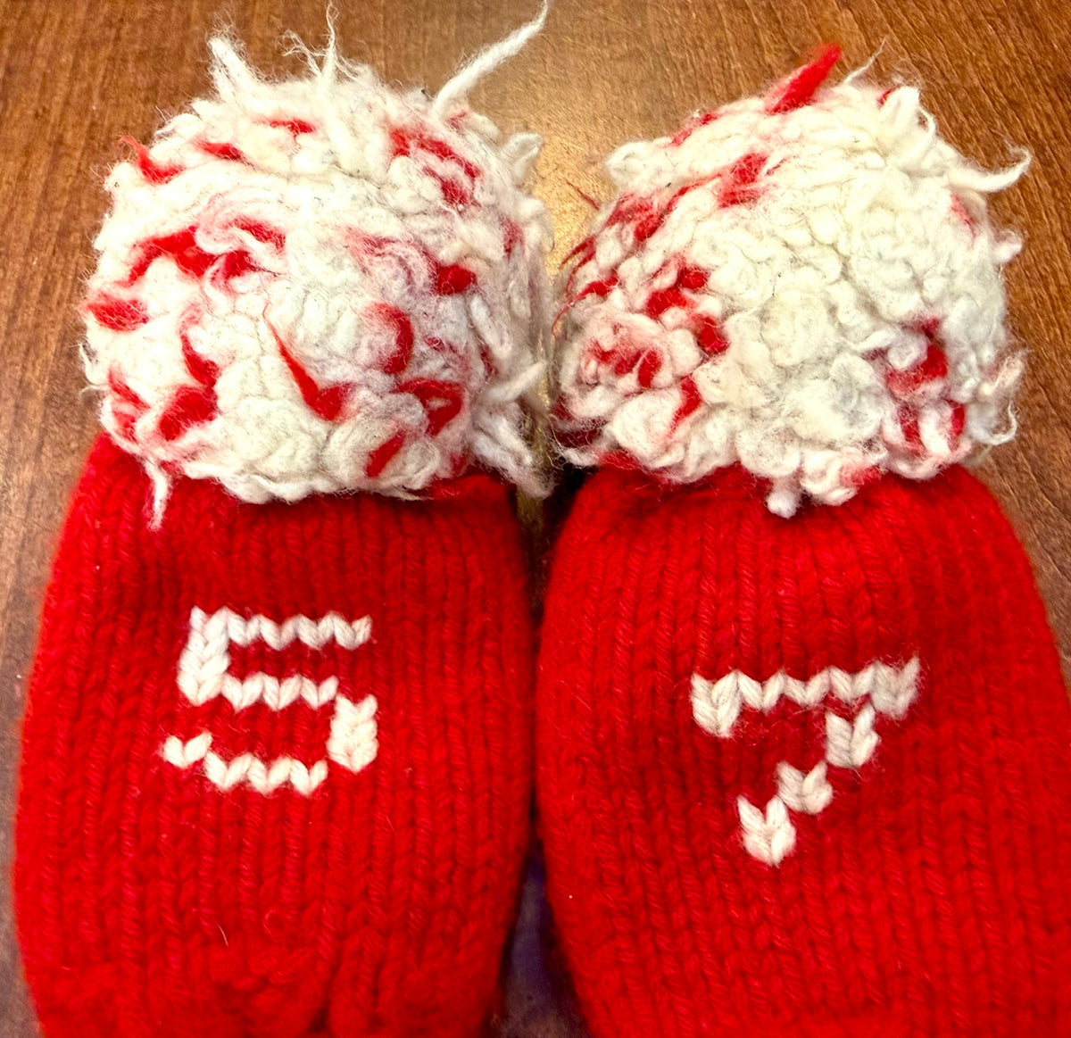 Vintage Pom-Pom Red/White Knit Club Headcover Set of 2 (5 & 7)