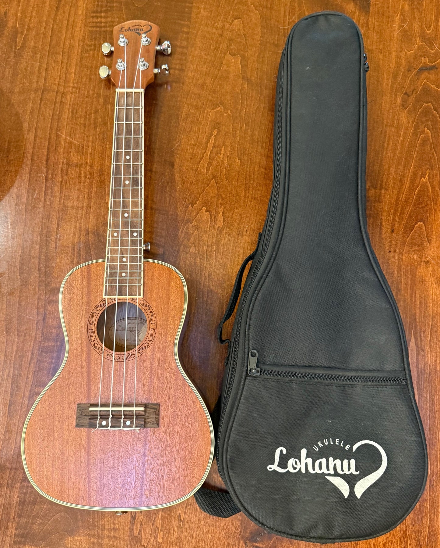 Lohanu Concert Ukulele LU-C W/Bag EXCELLENT CONDITION