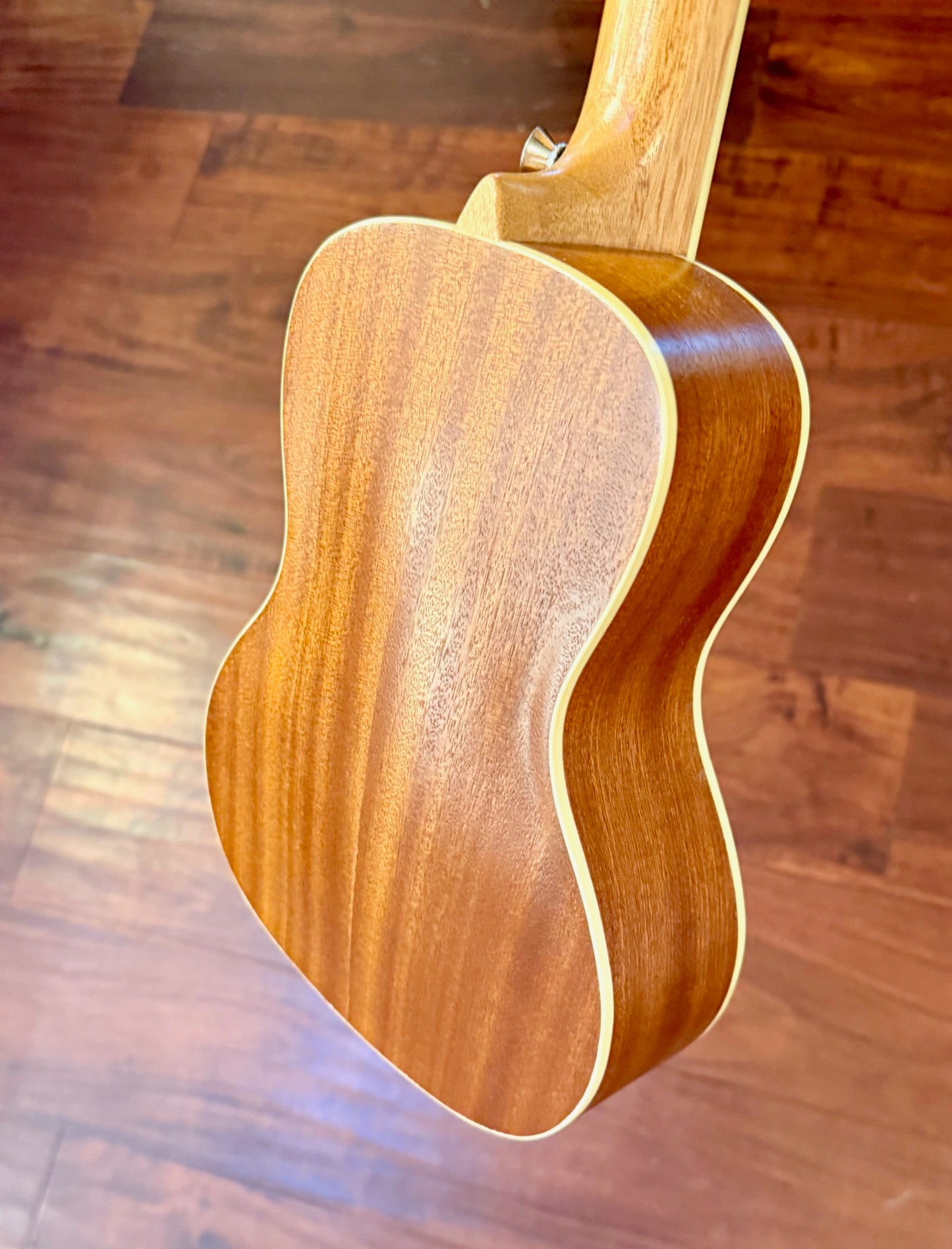 Lohanu Concert Ukulele LU-C W/Bag EXCELLENT CONDITION