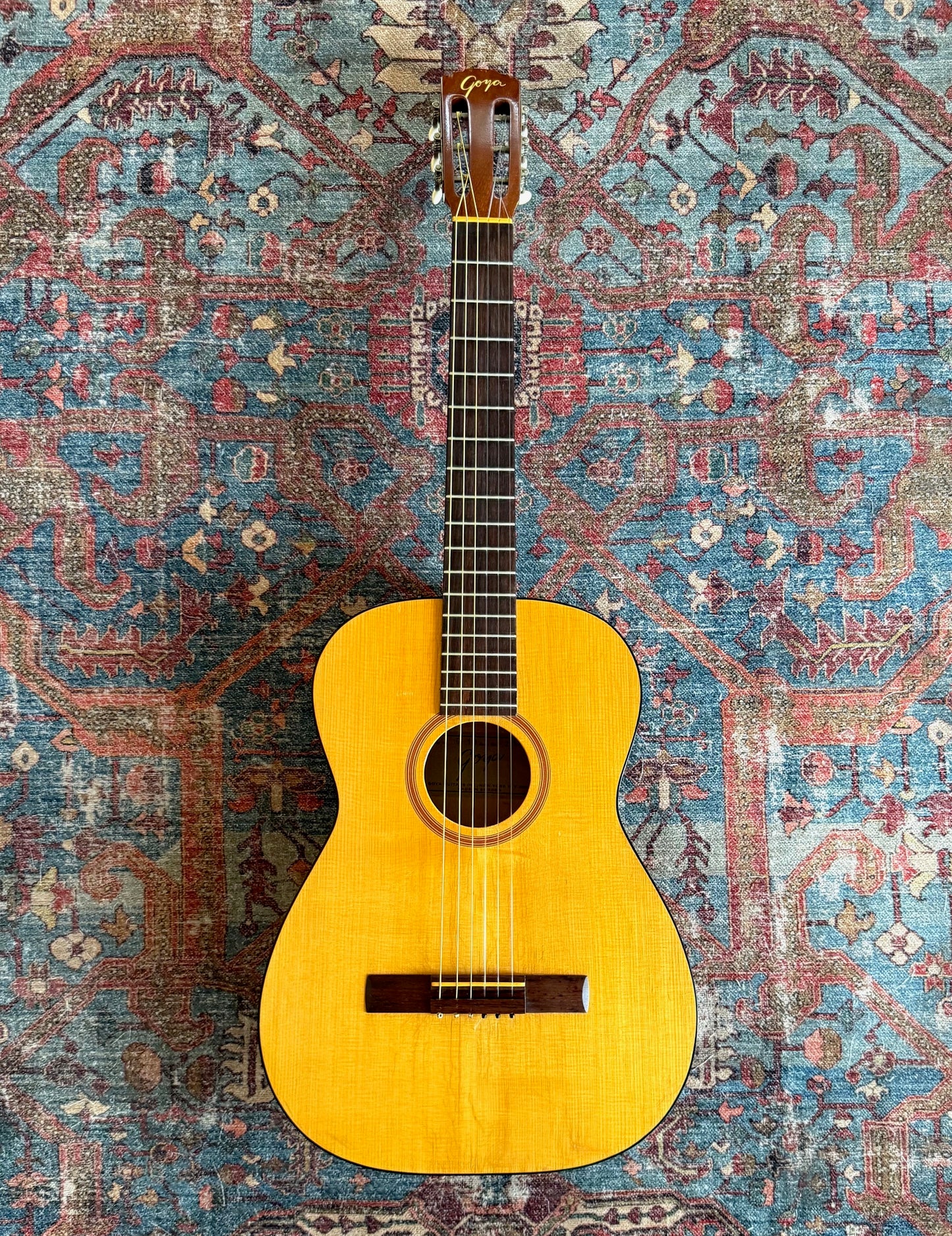 Vintage 1966 Goya G-10 ALL SOLID Classical Guitar Levin-Made in Sweden W/Case.