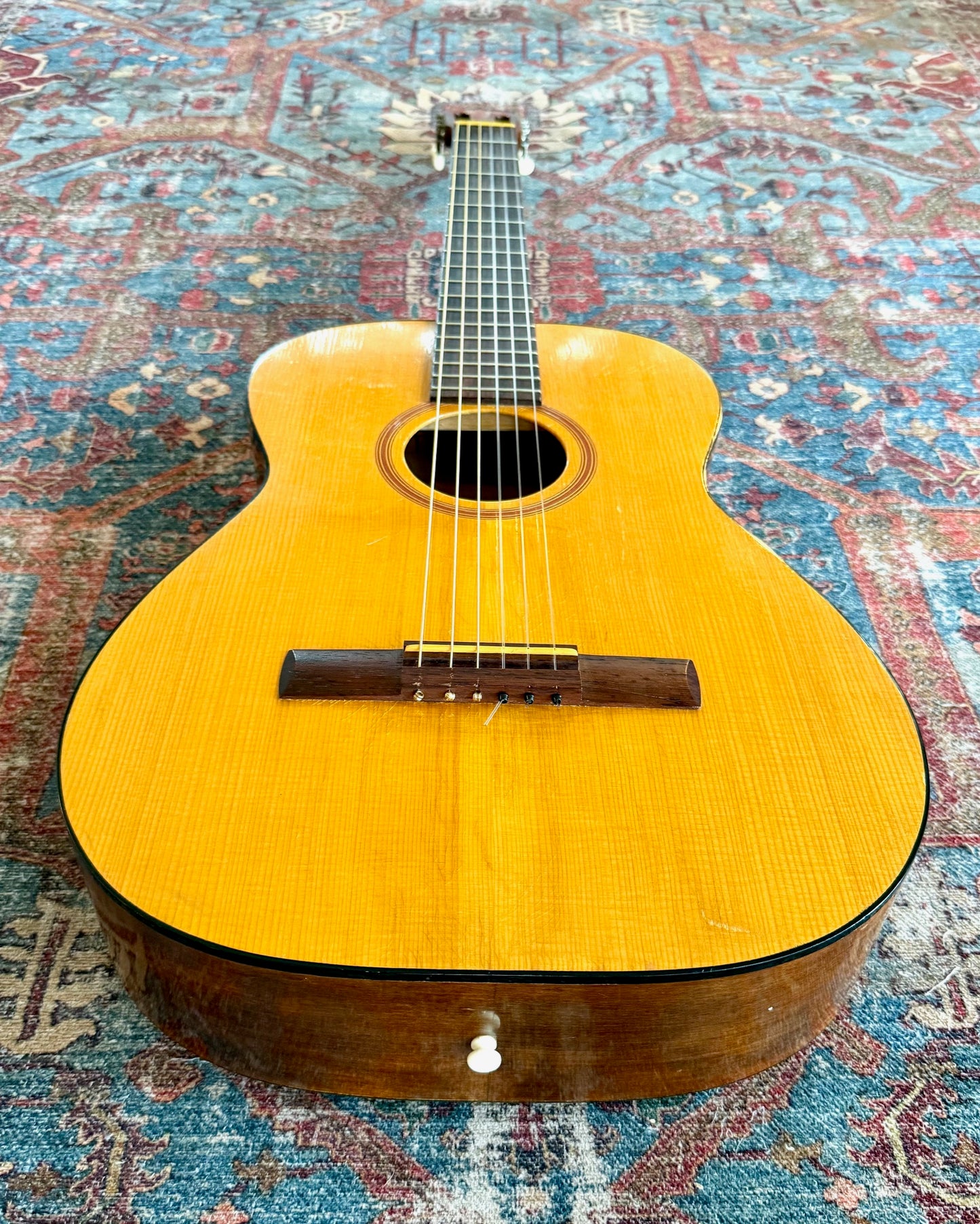 Vintage 1966 Goya G-10 ALL SOLID Classical Guitar Levin-Made in Sweden W/Case.