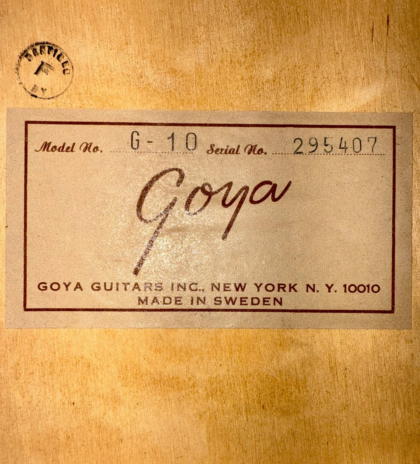 Vintage 1966 Goya G-10 ALL SOLID Classical Guitar Levin-Made in Sweden W/Case.