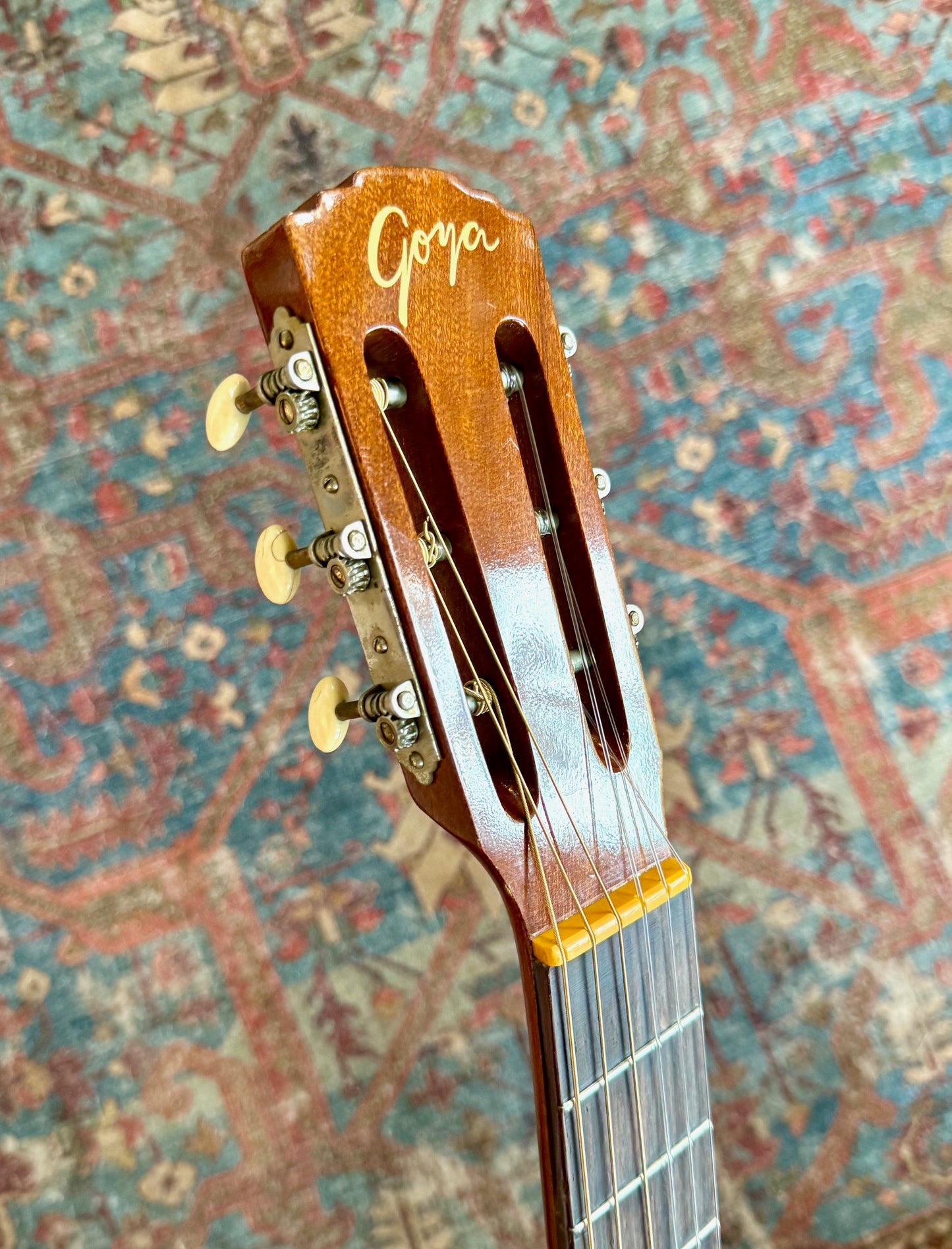 Vintage 1966 Goya G-10 ALL SOLID Classical Guitar Levin-Made in Sweden W/Case.