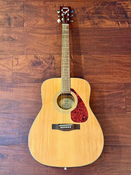 Yamaha F325 Acoustic Guitar EXCELLENT CONDITION