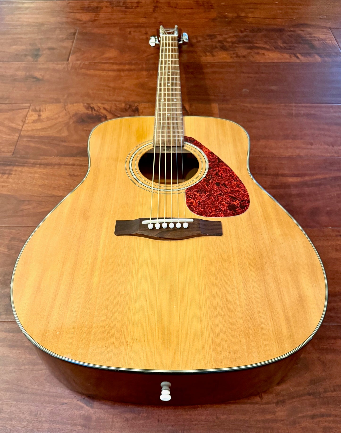 Yamaha F325 Acoustic Guitar EXCELLENT CONDITION