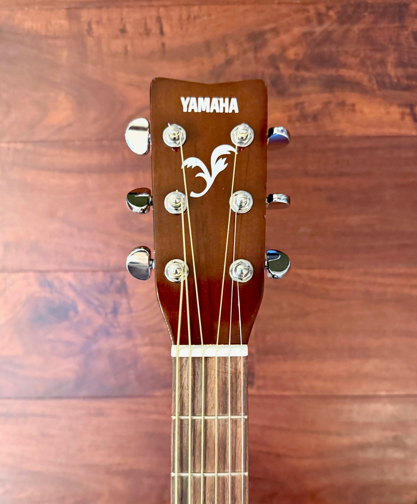 Yamaha F325 Acoustic Guitar EXCELLENT CONDITION