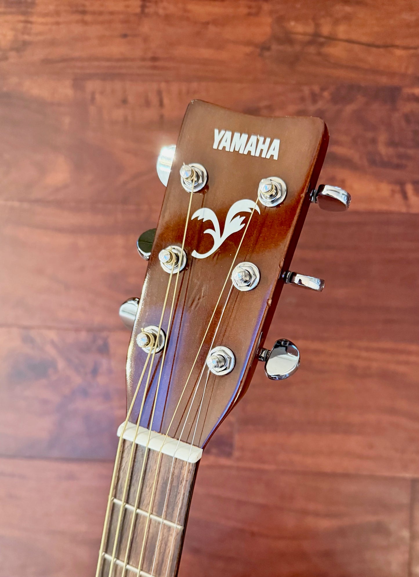 Yamaha F325 Acoustic Guitar EXCELLENT CONDITION