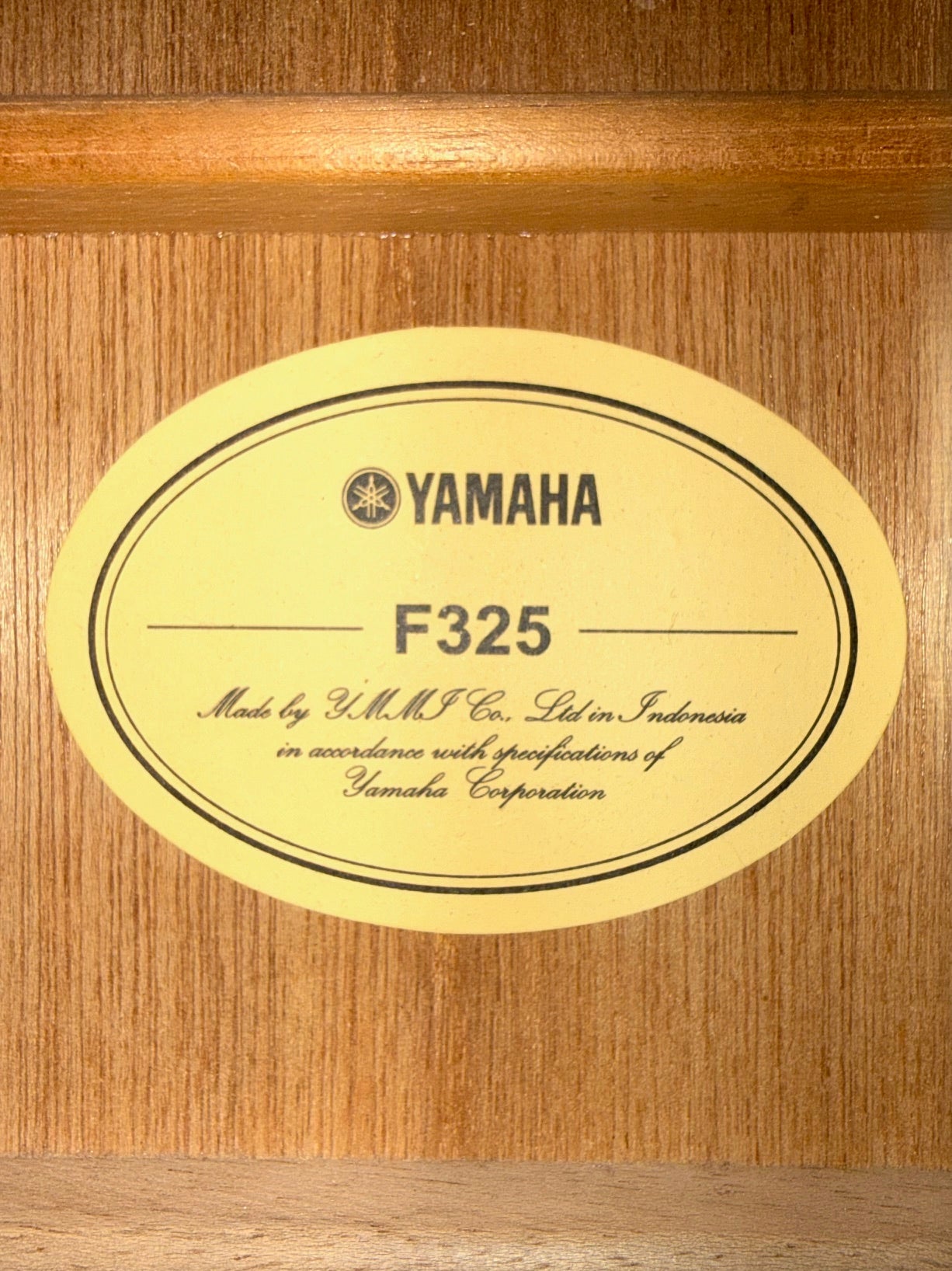 Yamaha F325 Acoustic Guitar EXCELLENT CONDITION