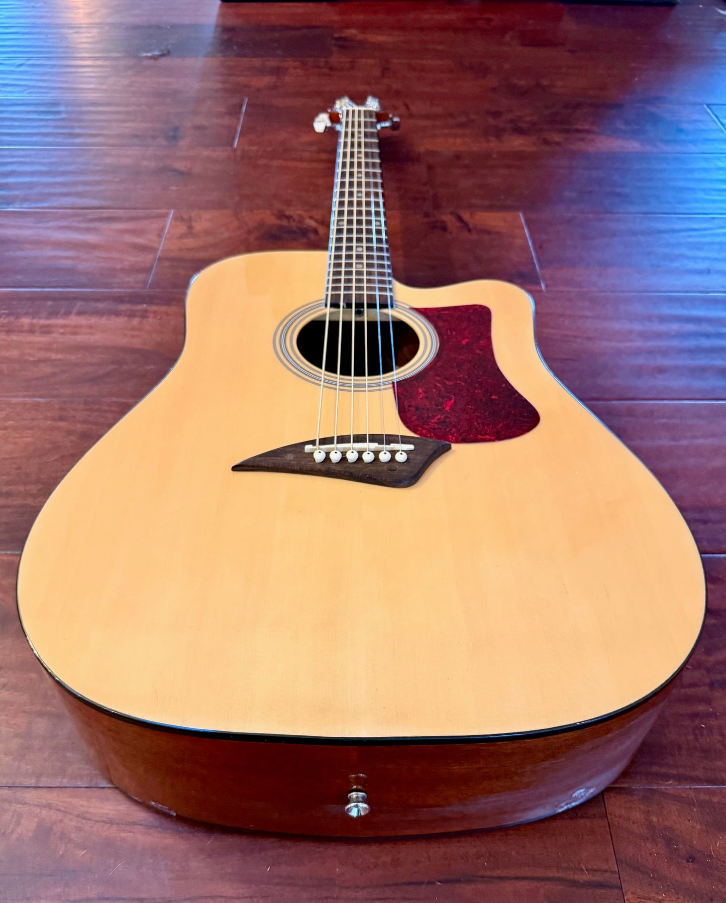 Kona K1GL Acoustic Cutaway Guitar