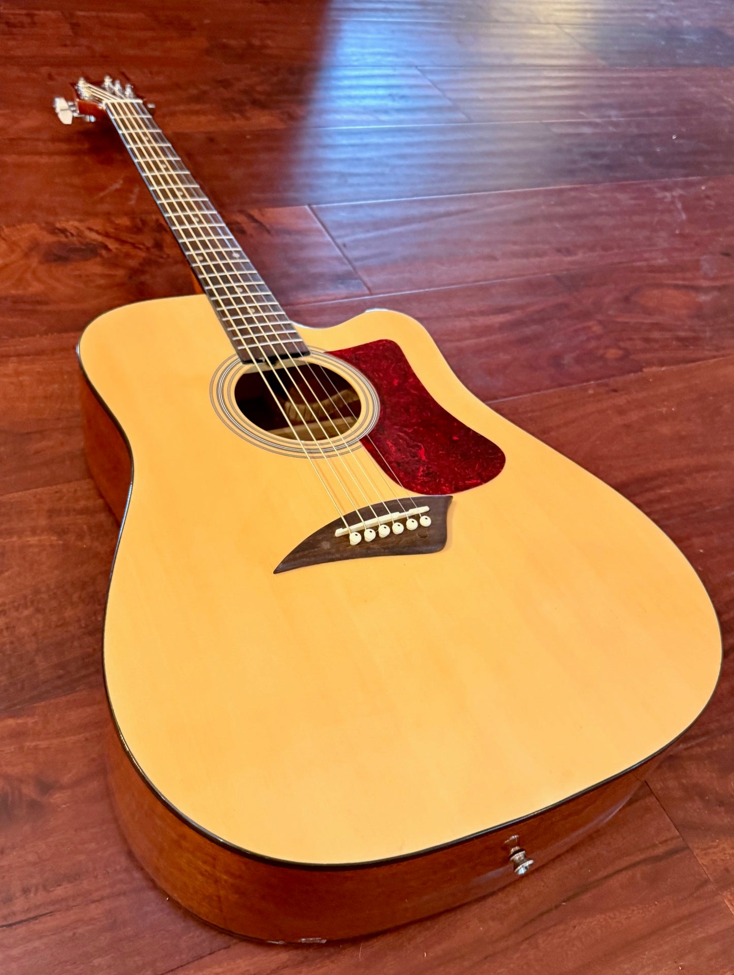 Kona K1GL Acoustic Cutaway Guitar