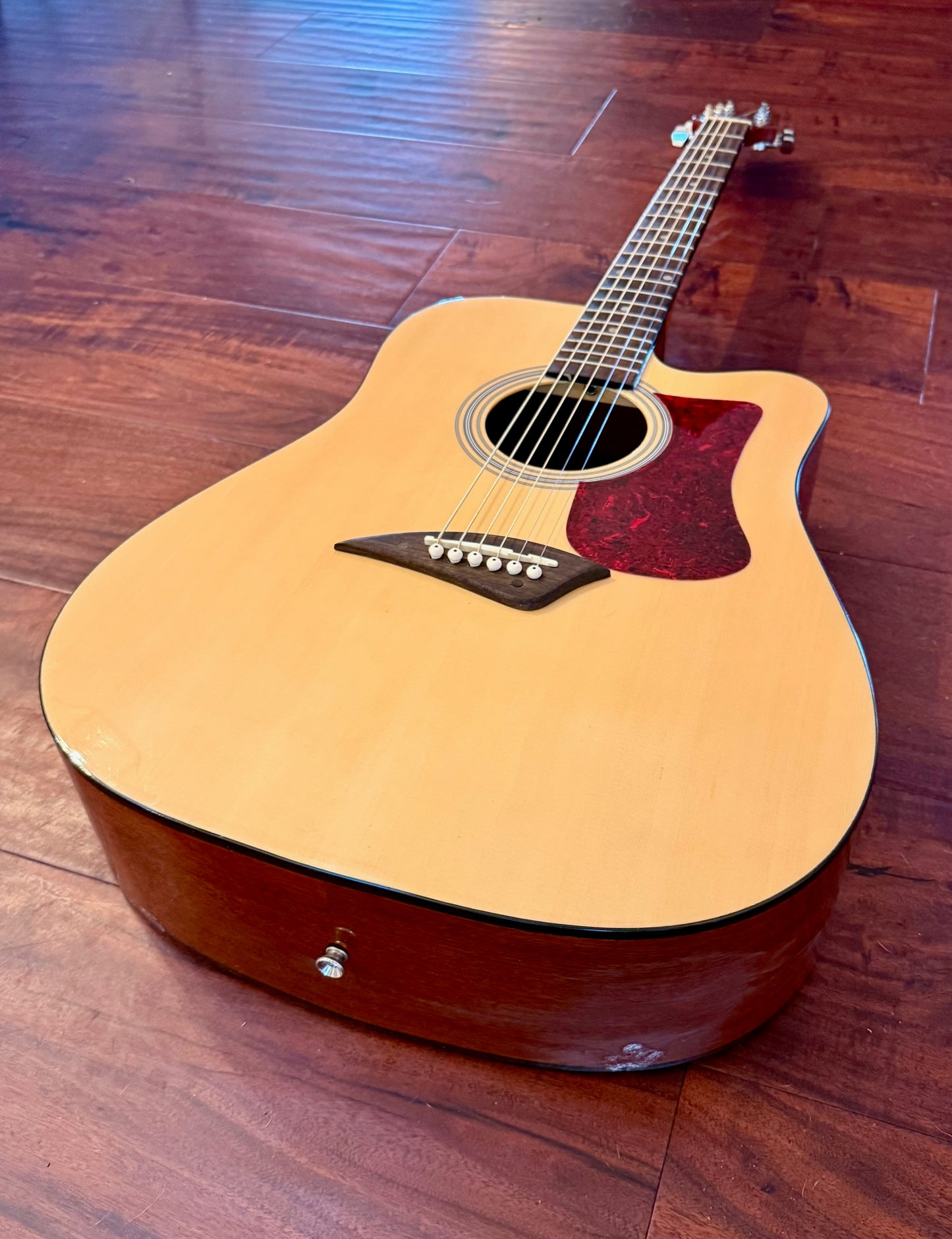 Kona K1GL Acoustic Cutaway Guitar
