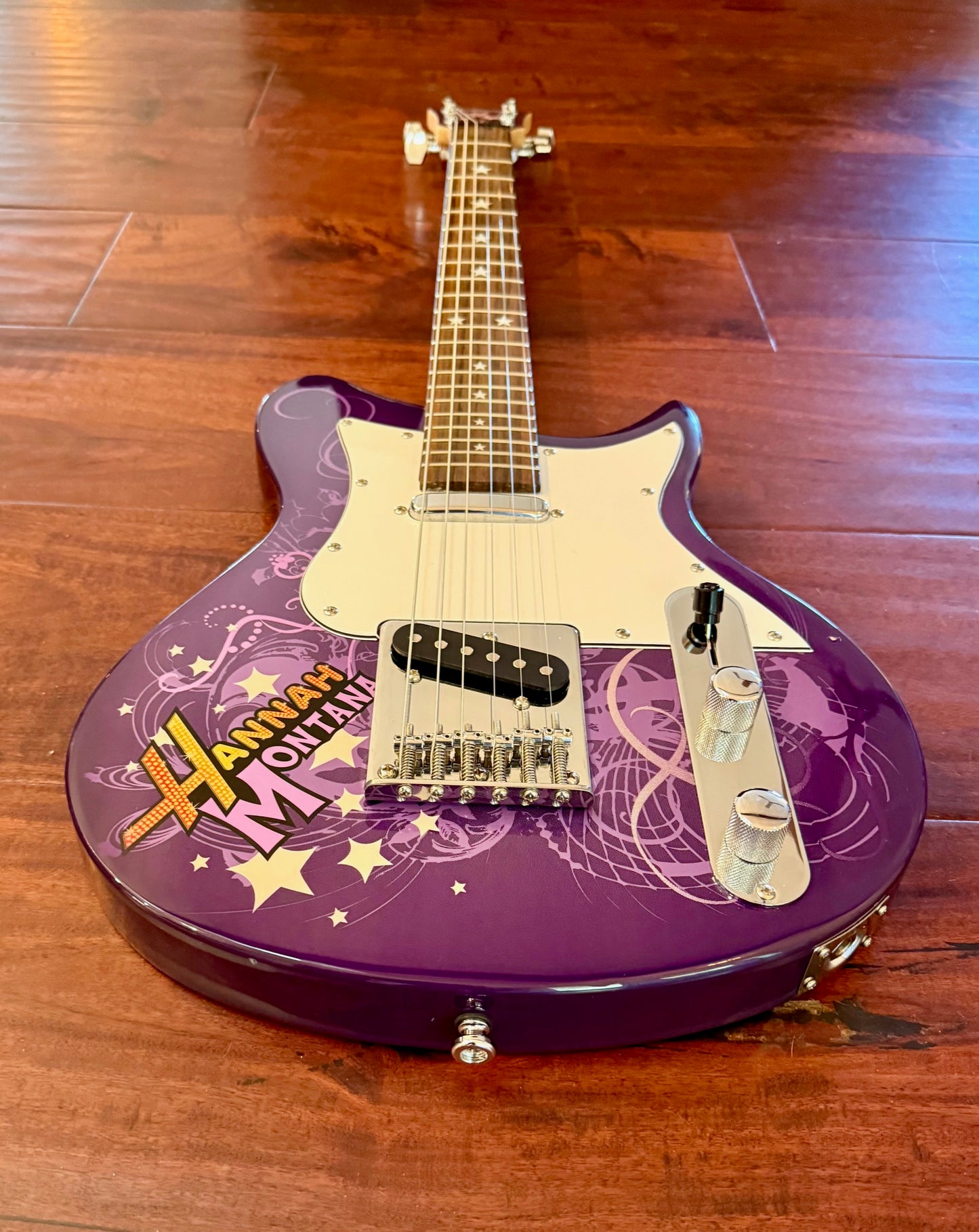 Disney by Washburn Hannah Montana Electric Guitar