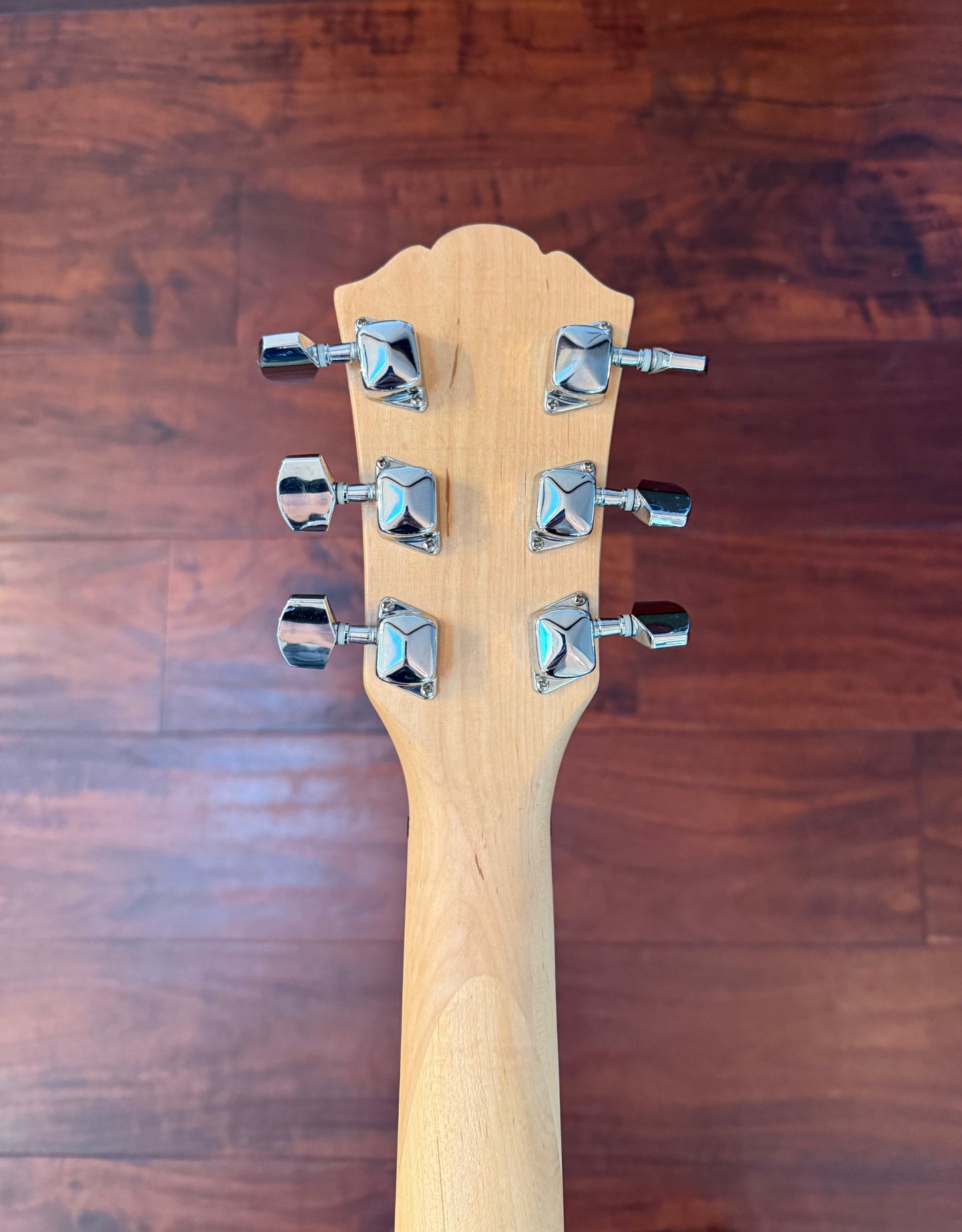 Disney by Washburn Hannah Montana Electric Guitar