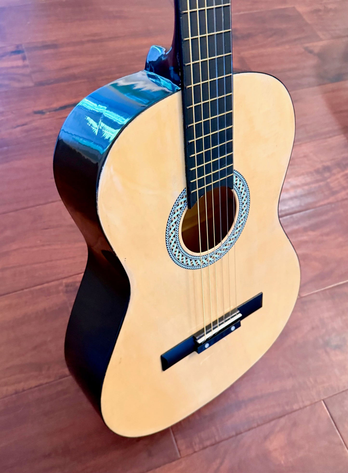Carlo Robelli Full Size Classical Acoustic Guitar See Details