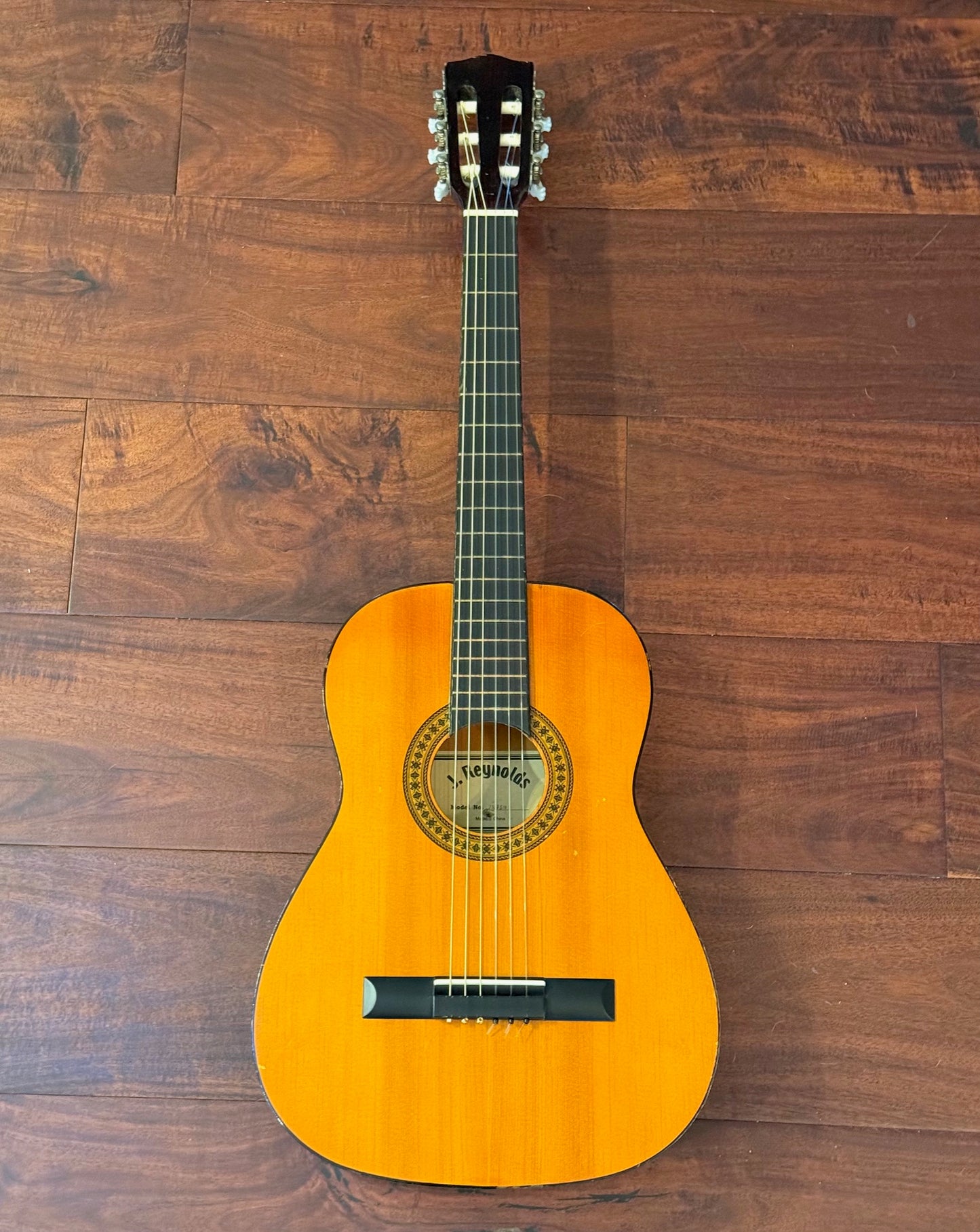 J Reynolds JR15 3/4 Size Classical Acoustic Guitar