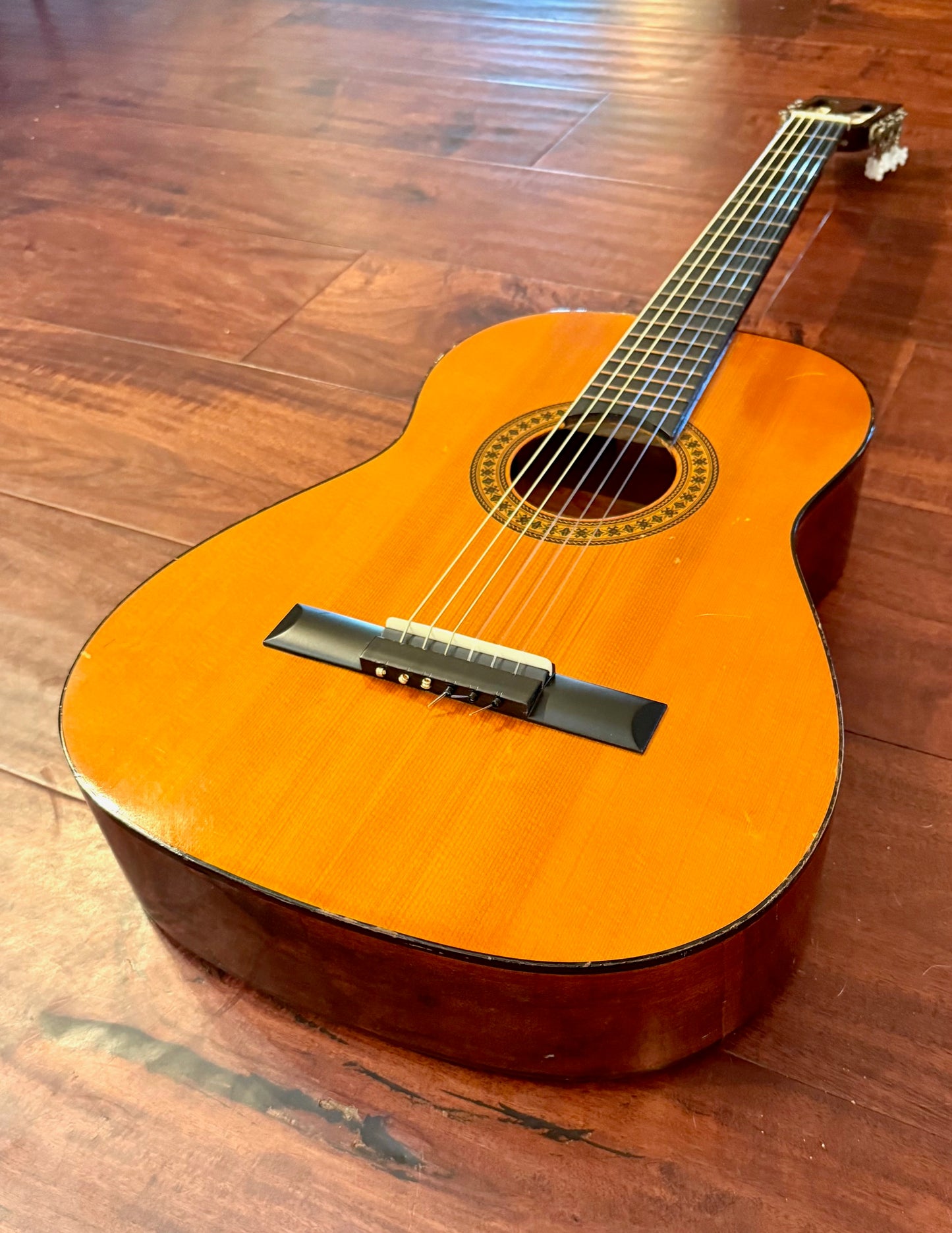 J Reynolds JR15 3/4 Size Classical Acoustic Guitar
