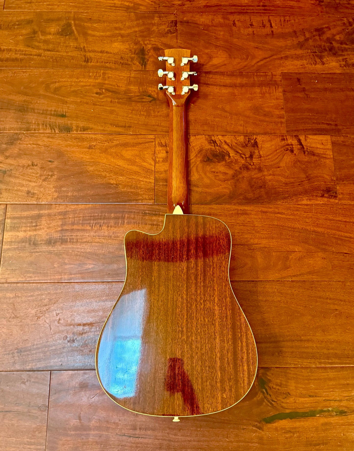 LIKE NEW Ibanez Daytripper DT10CNT 3/4 size Acoustic Guitar