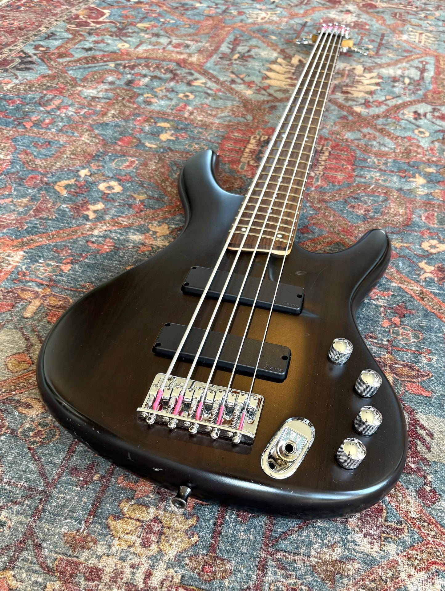 Ibanez Ergodyne EDB405 5-String Electric Bass