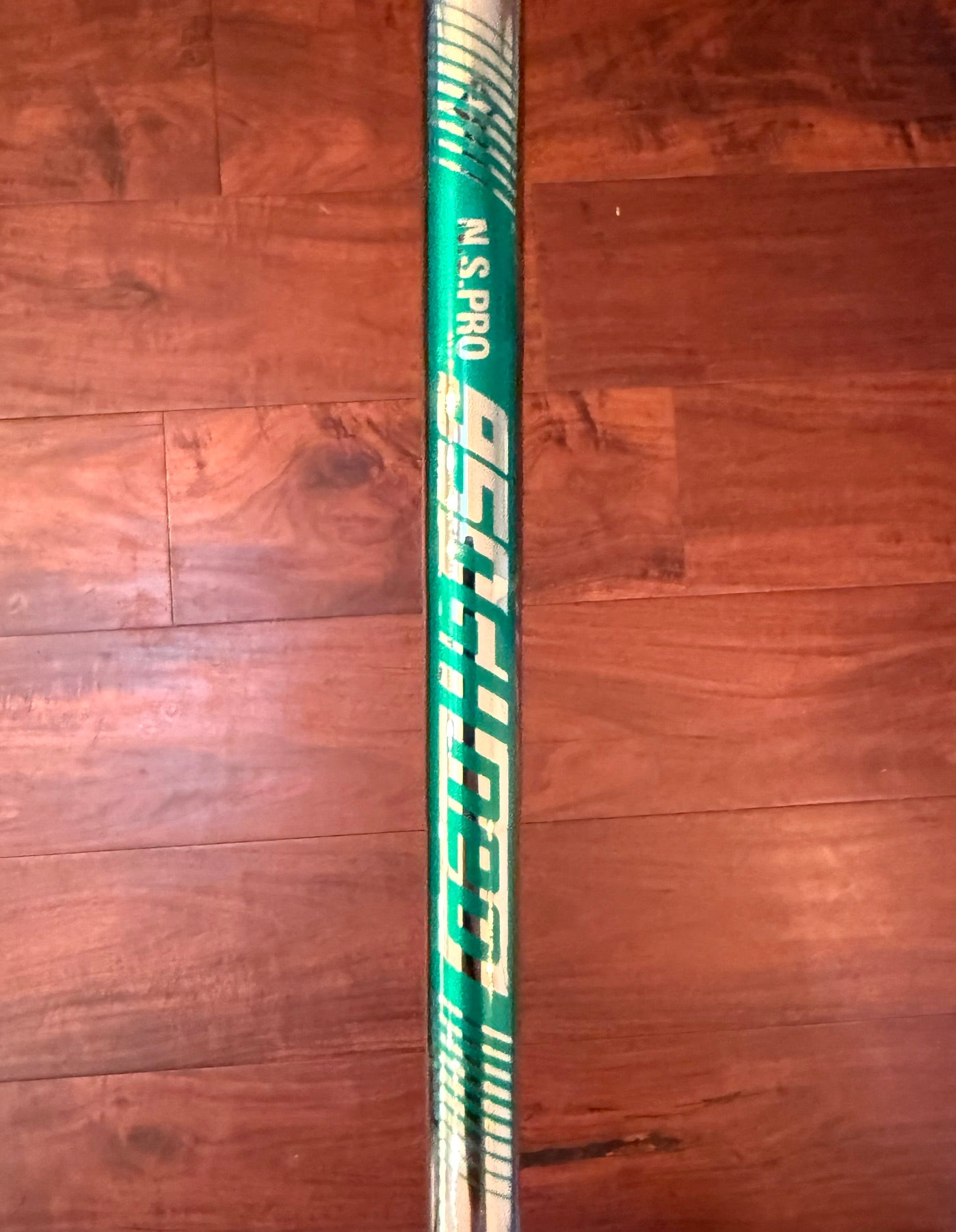 LIKE NEW Left-Handed Mizuno JPX 925 Hot Metal 4 Iron