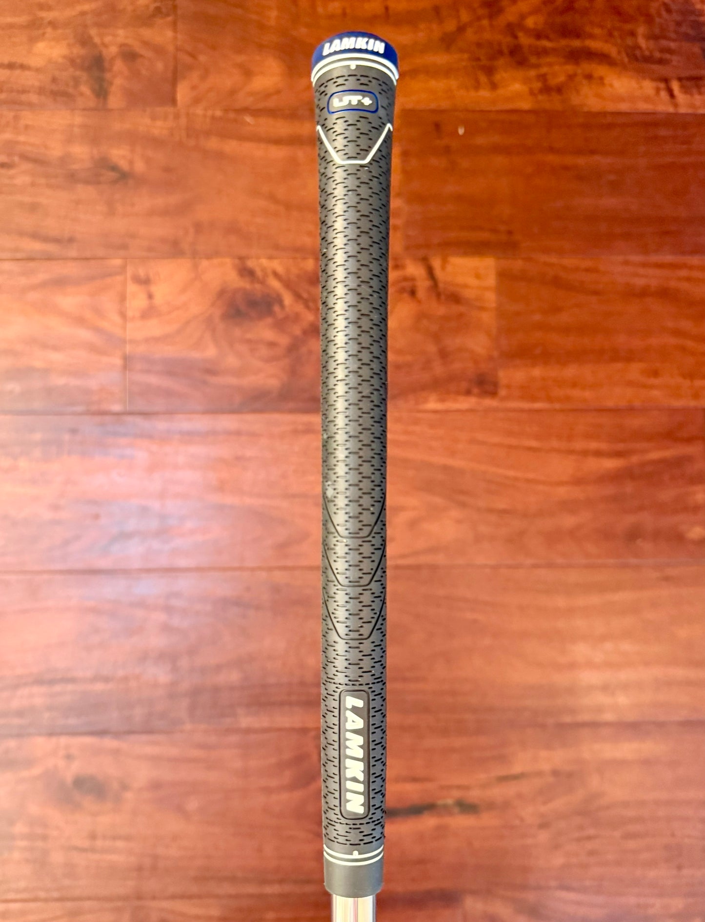 LIKE NEW Left-Handed Mizuno JPX 925 Hot Metal 4 Iron