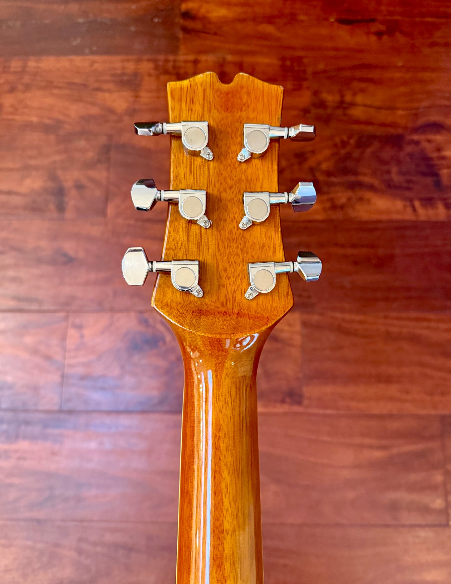 Mitchell MD100 Acoustic Guitar